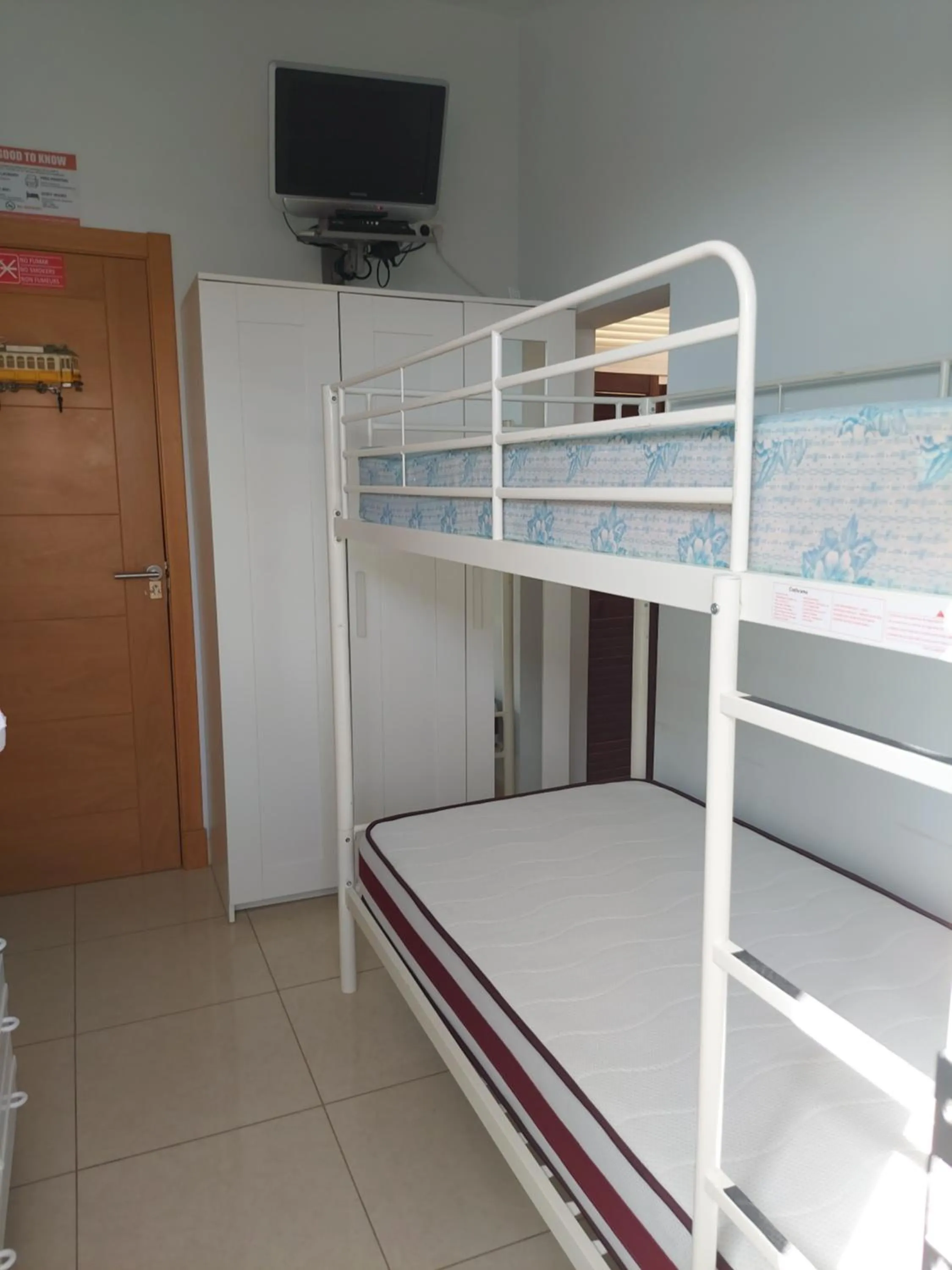 Cheap Studio, wifi free Adeje house