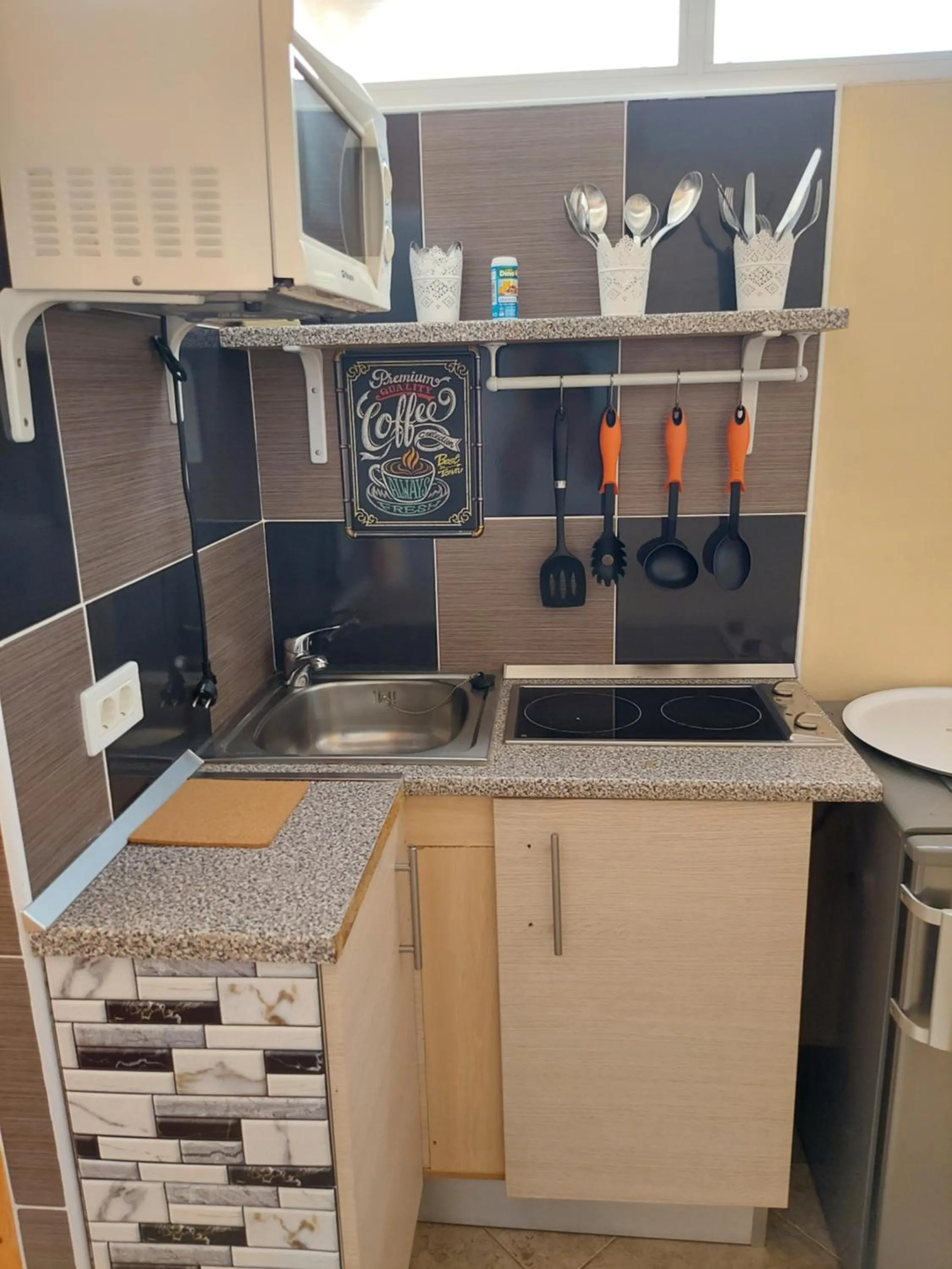 Cheap Studio, wifi free Adeje house