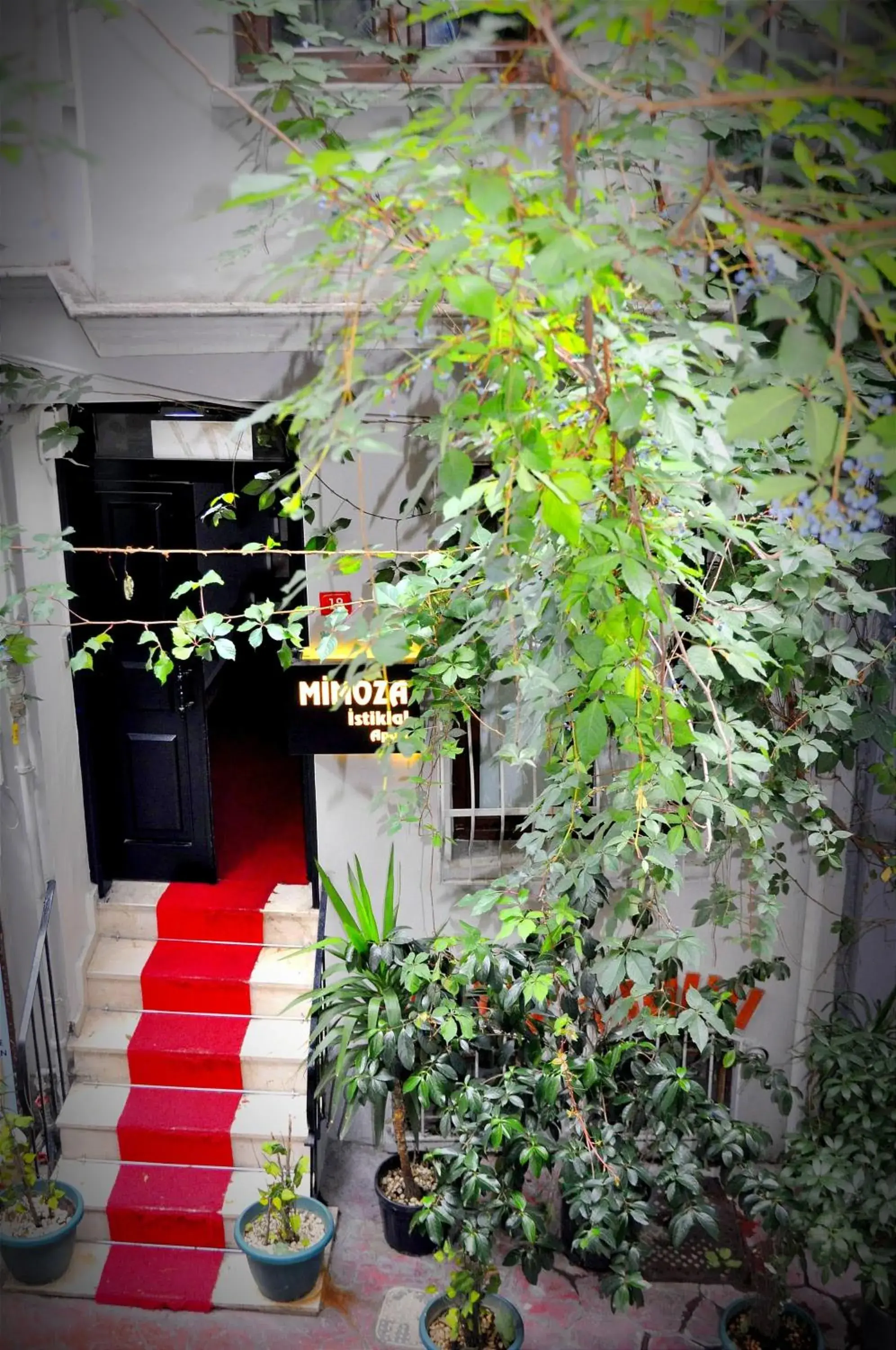 Property building in Mimoza İstiklal Apart Hotel Property building in Mimoza İstiklal Apart Hotel