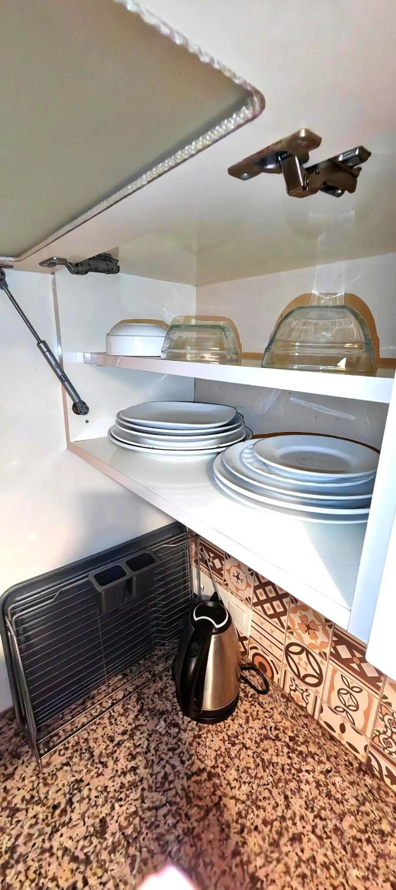 Kitchen or kitchenette in Mimoza İstiklal Apart Hotel