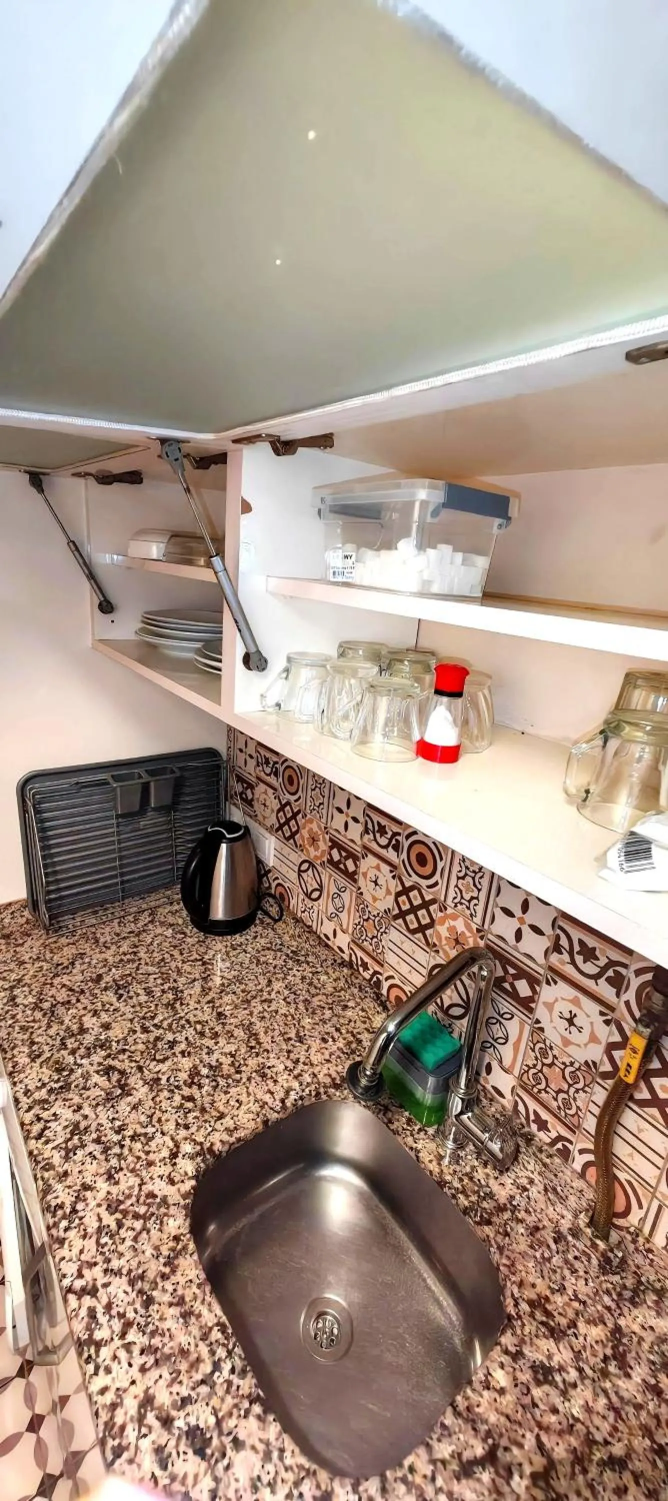 Kitchen or kitchenette in Mimoza İstiklal Apart Hotel