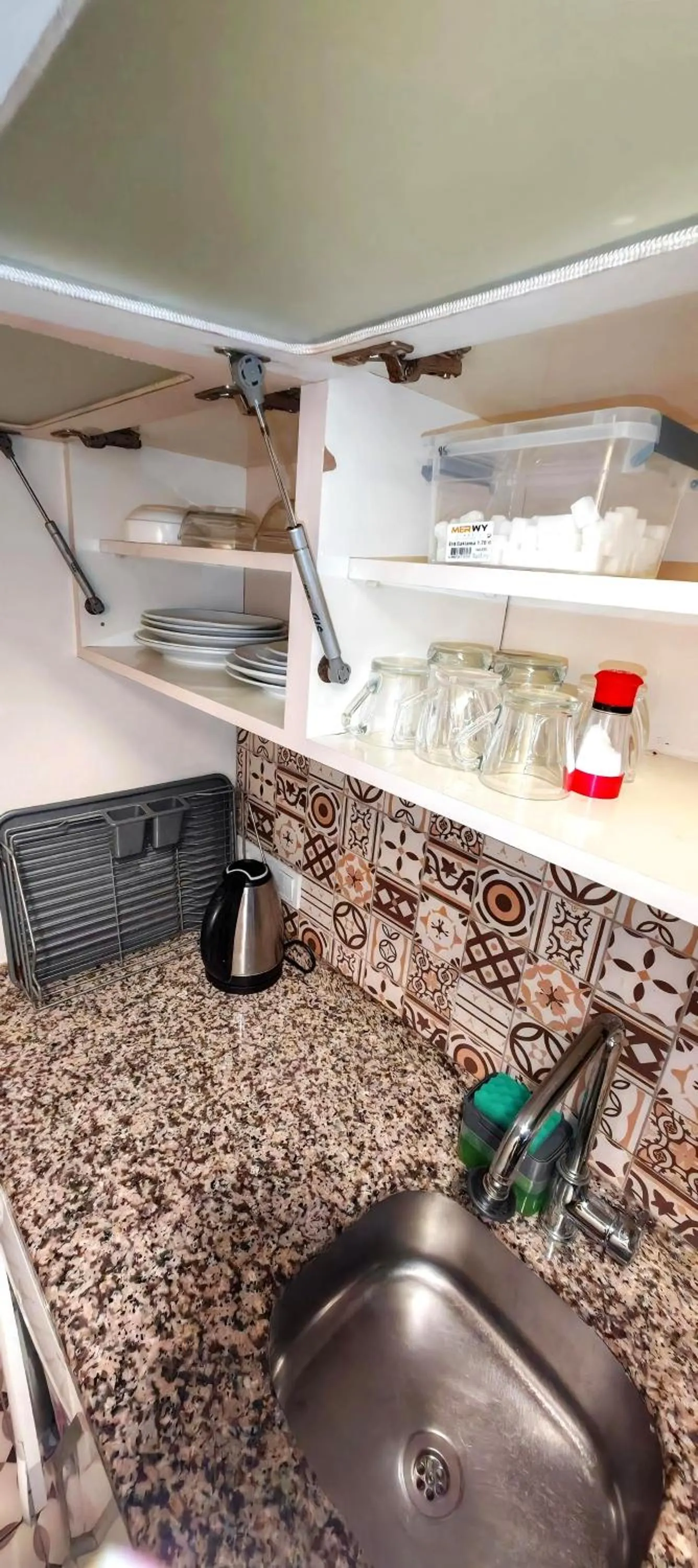 Kitchen or kitchenette in Mimoza İstiklal Apart Hotel