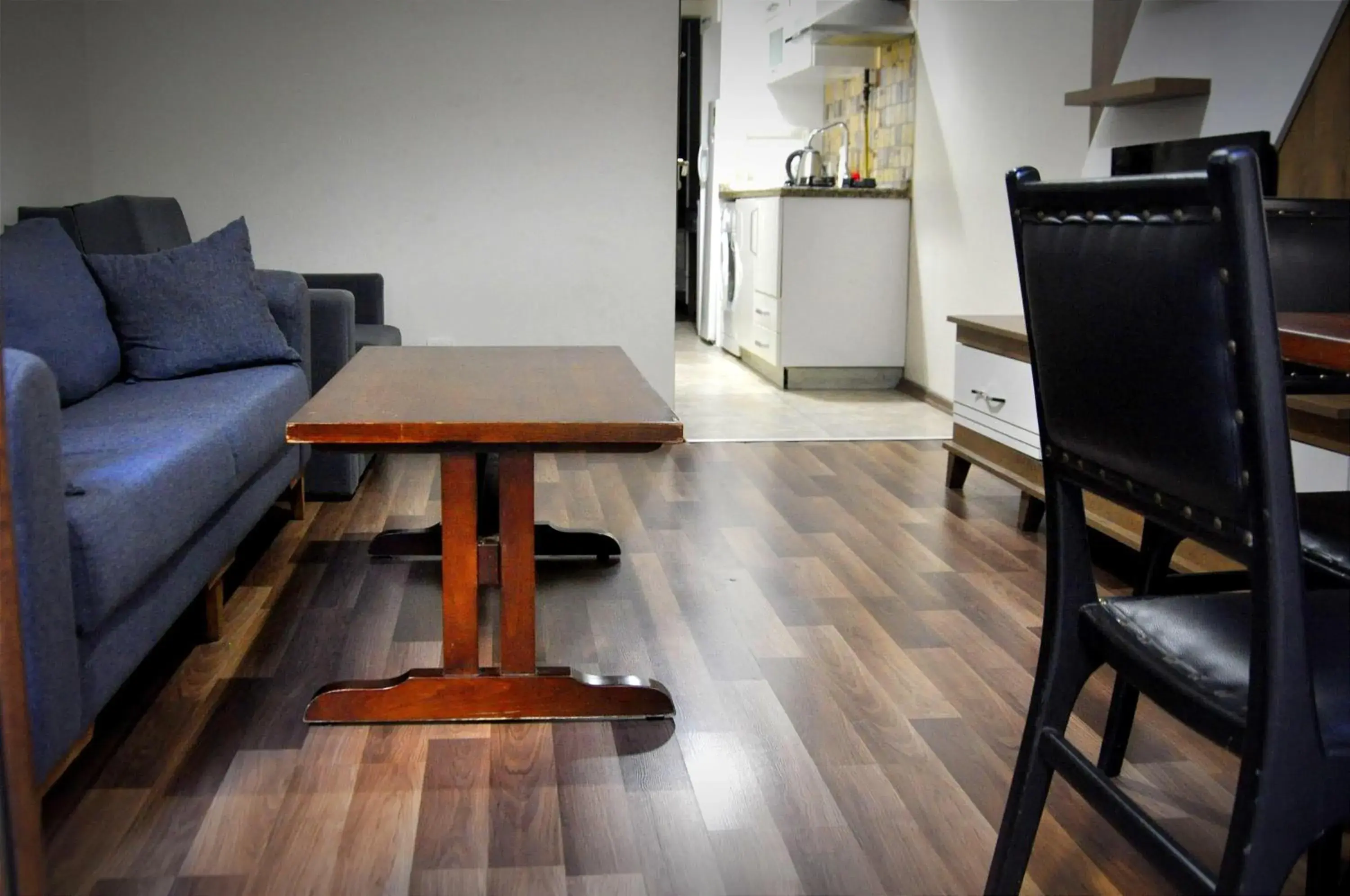 TV and multimedia in Mimoza İstiklal Apart Hotel TV and multimedia in Mimoza İstiklal Apart Hotel