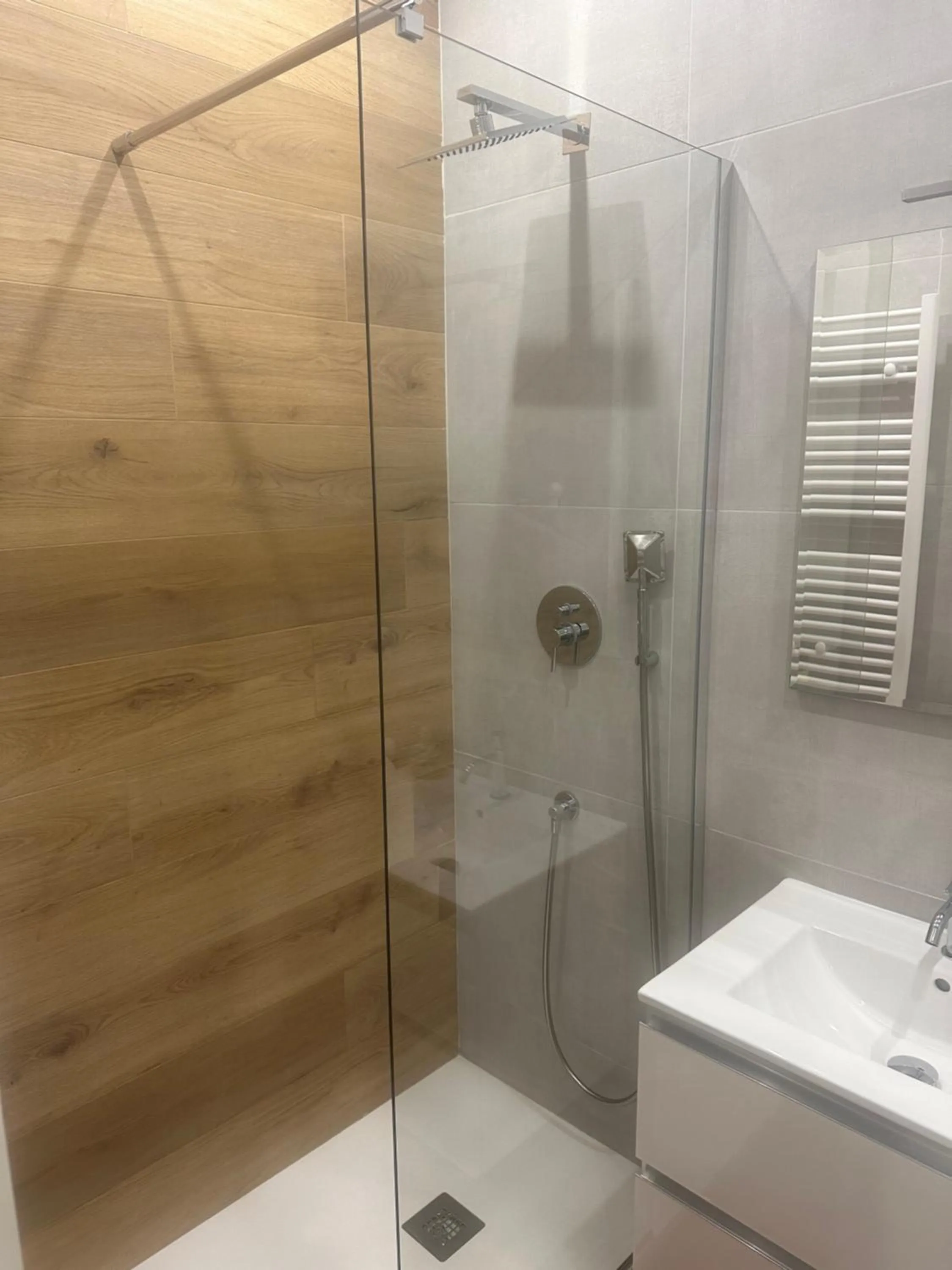 Shower in Rosa House