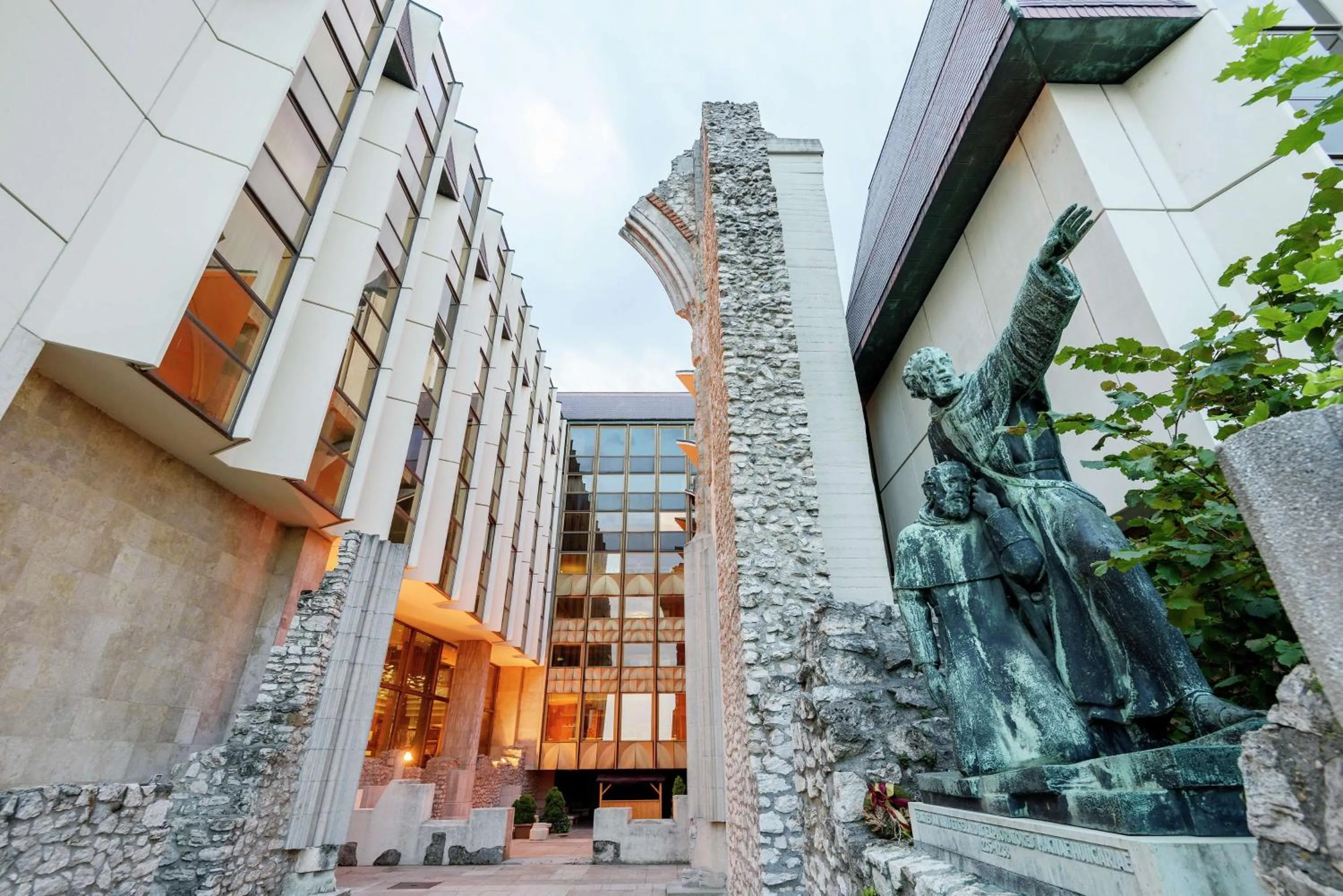 Inner courtyard view in Hilton Budapest