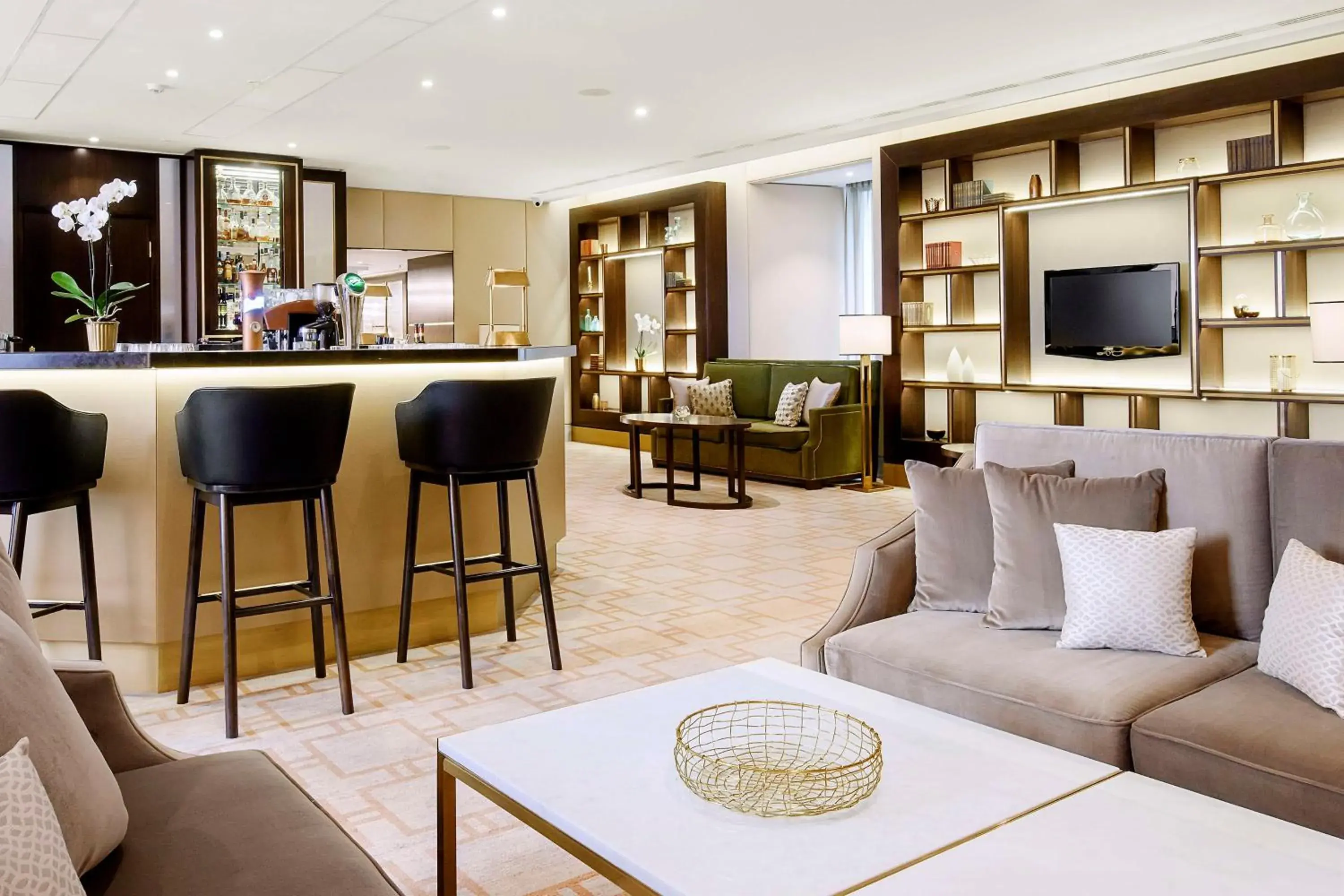 Lounge or bar in Hilton Budapest Lounge or bar in Hilton Budapest