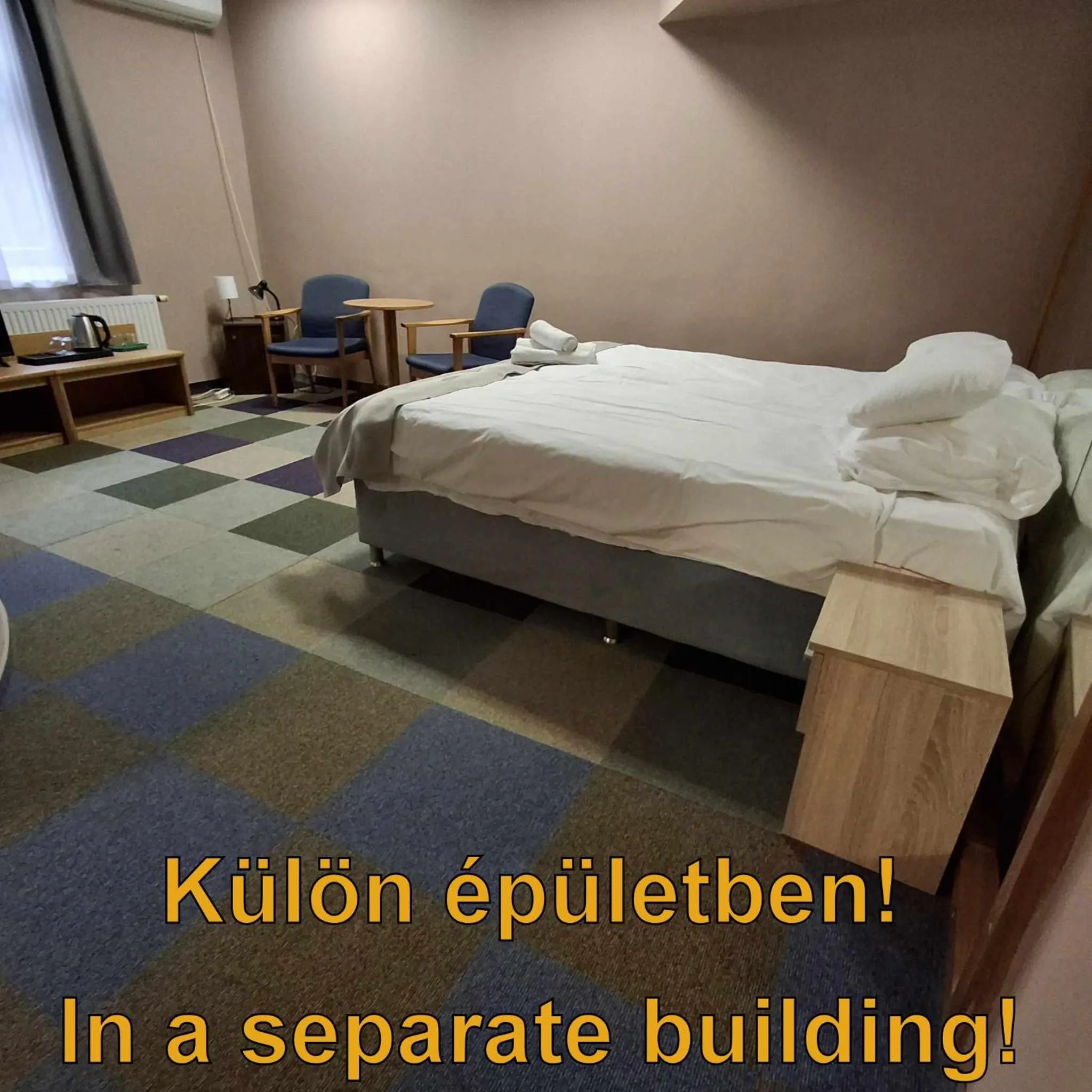 Photo of the whole room in Hotel Unicornis