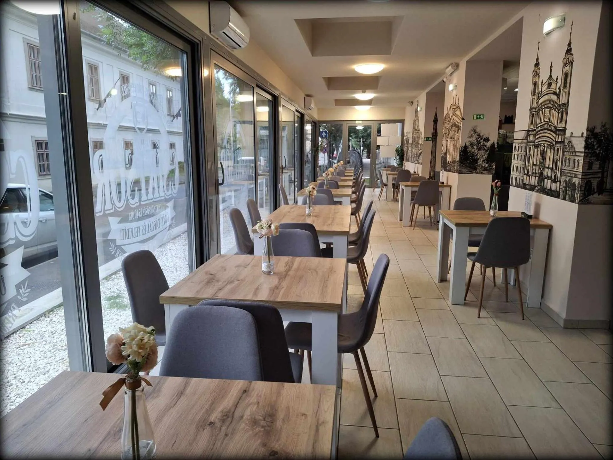 Restaurant/places to eat in Hotel Unicornis