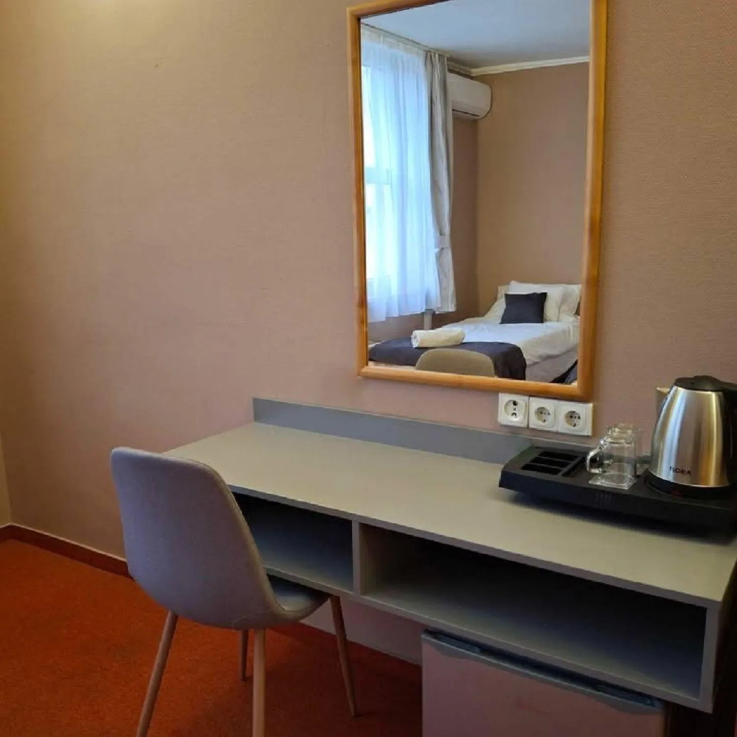 Coffee/tea facilities, Bed in Hotel Unicornis