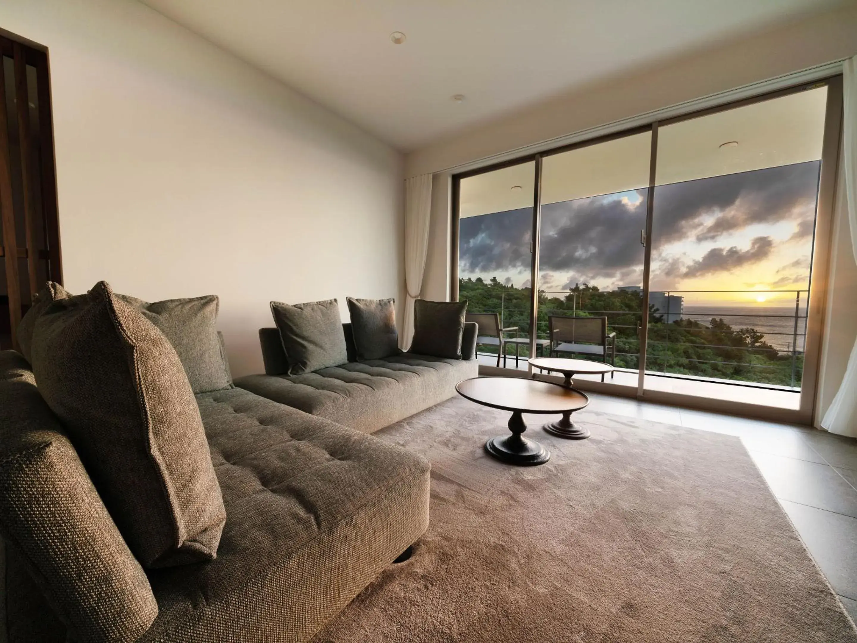 Two-Bedroom Villa in Blue Rela Luxe Resort Okinawa Two-Bedroom Villa in Blue Rela Luxe Resort Okinawa