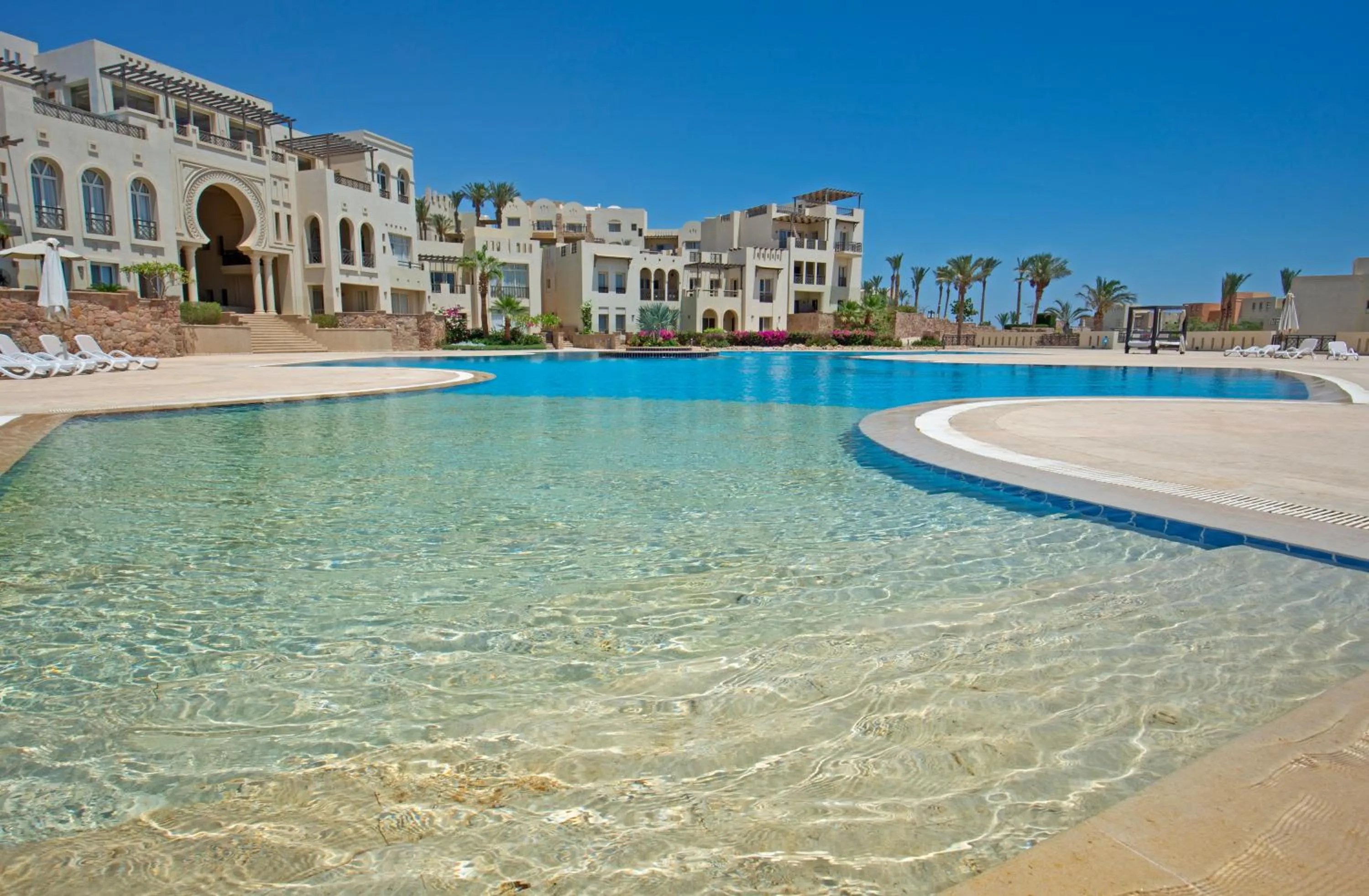Swimming pool in OSKENA Azzurra Sahl Hasheesh Hurghada