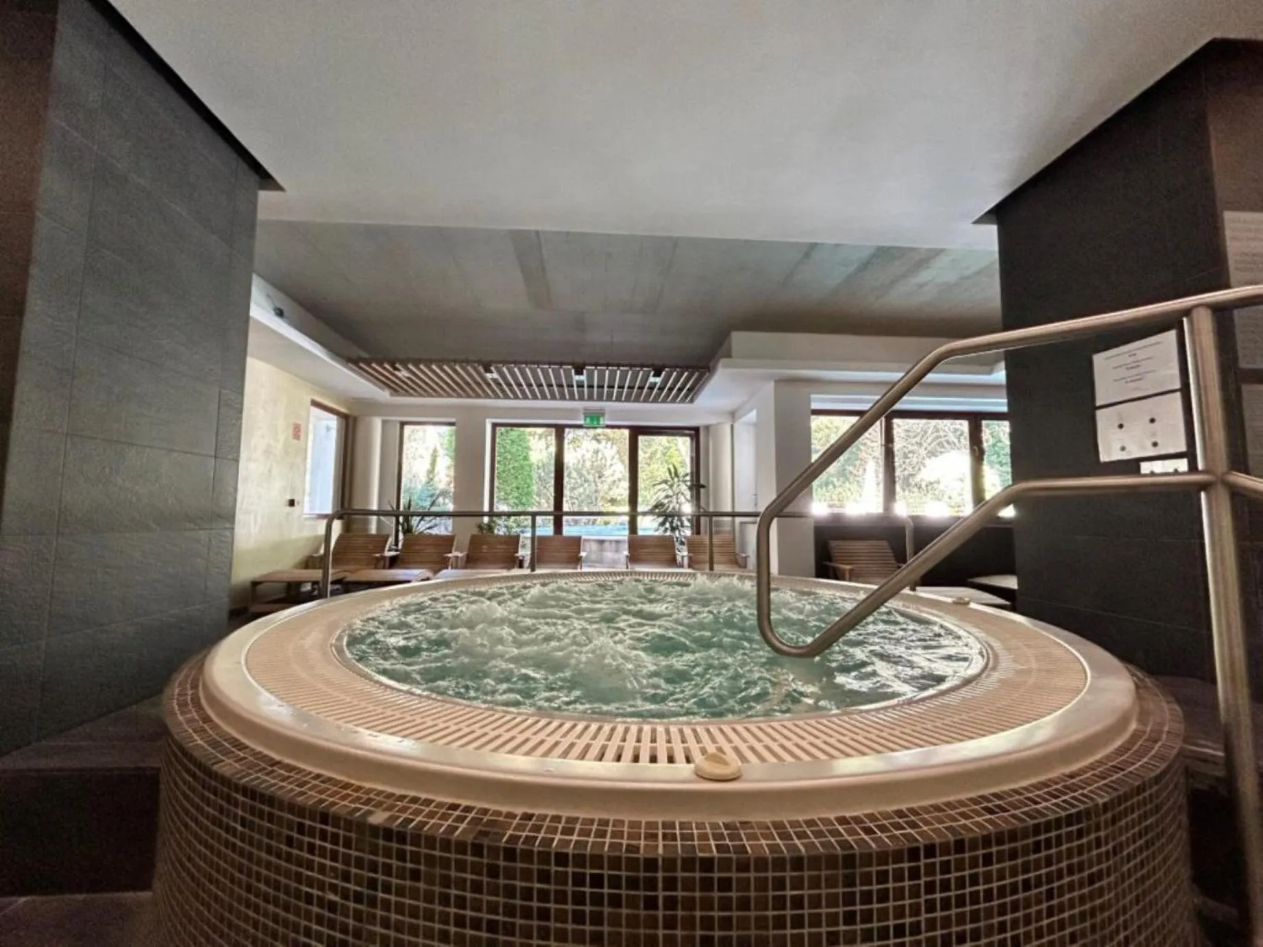 Bassiana Hotel és Étterem