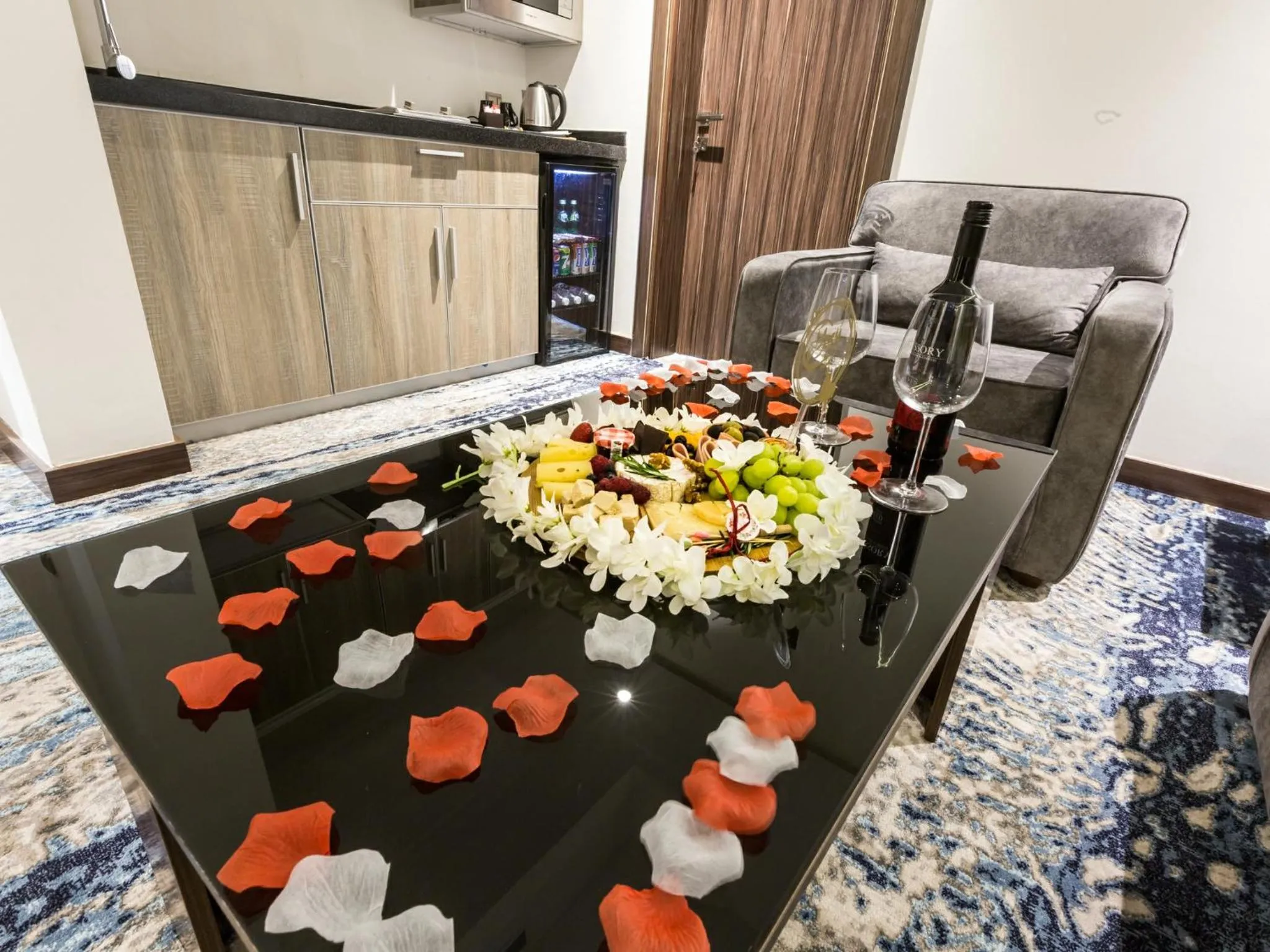 Drinks in White Diamond Hotel Sari