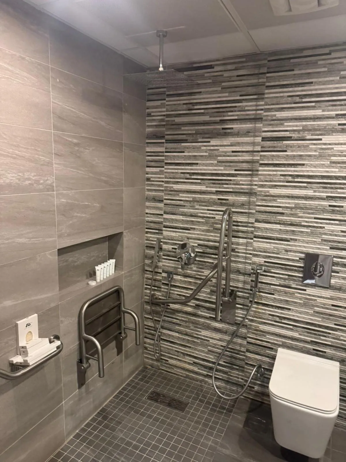 White Diamond Hotel Sari