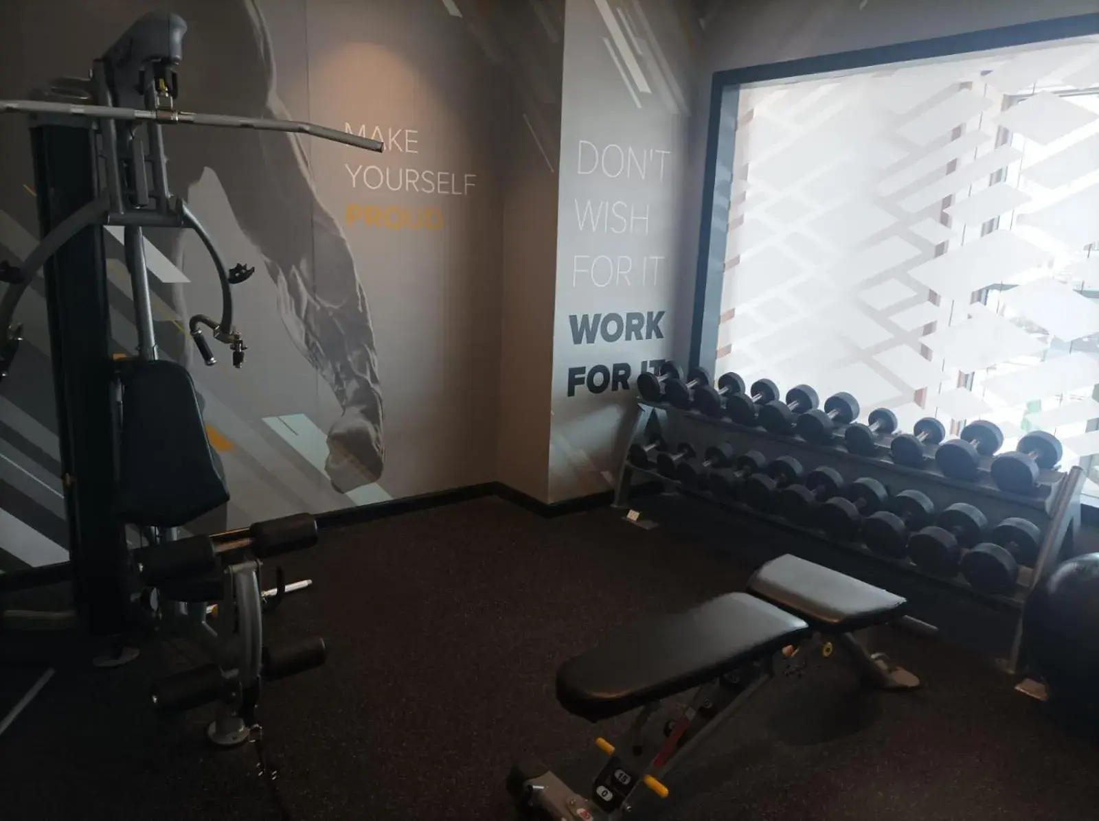 Fitness centre/facilities in White Diamond Hotel Sari Fitness centre/facilities in White Diamond Hotel Sari