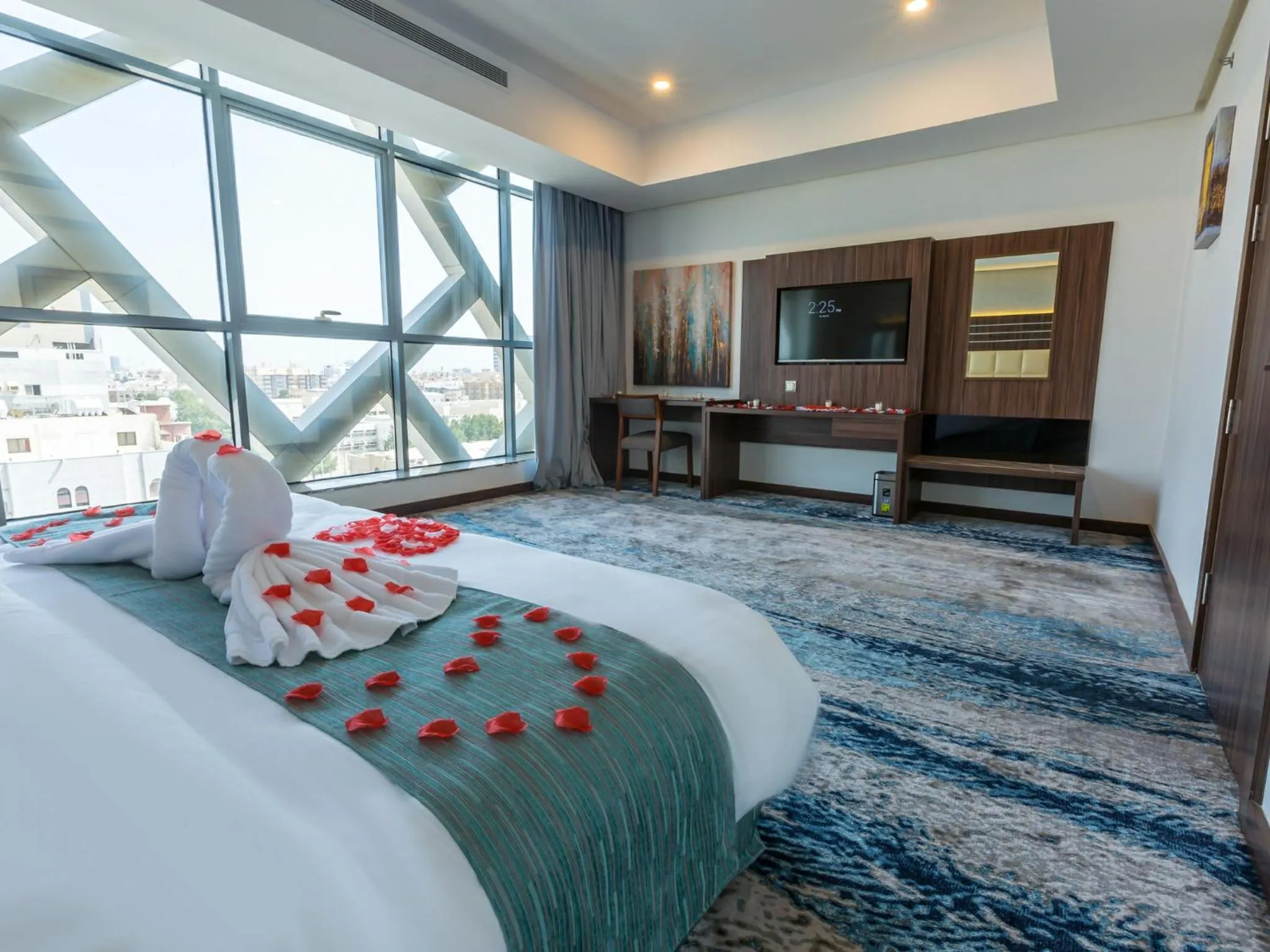 Bed in White Diamond Hotel Sari
