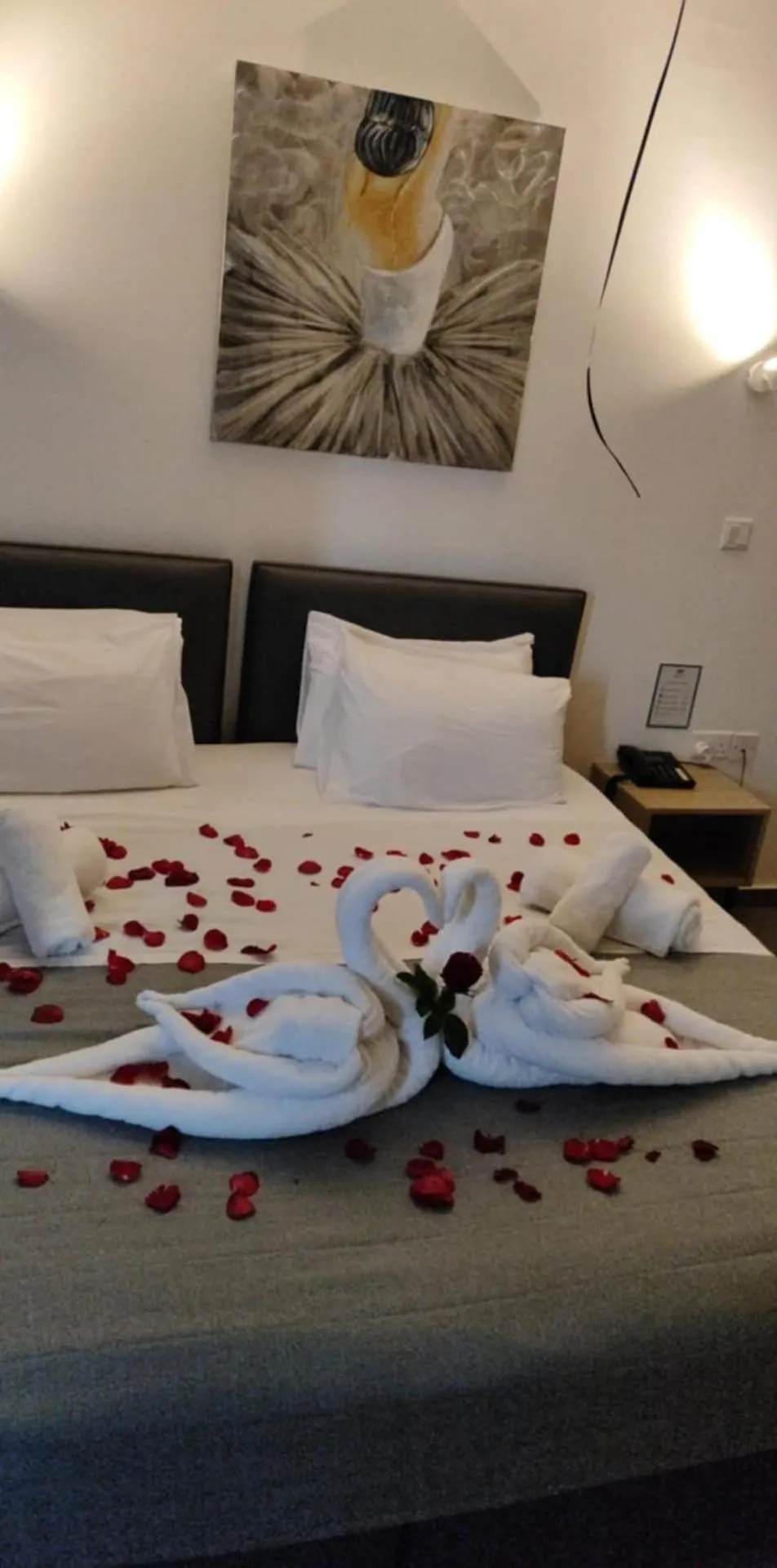 Decorative detail, Bed in Caramela Luxury Apts