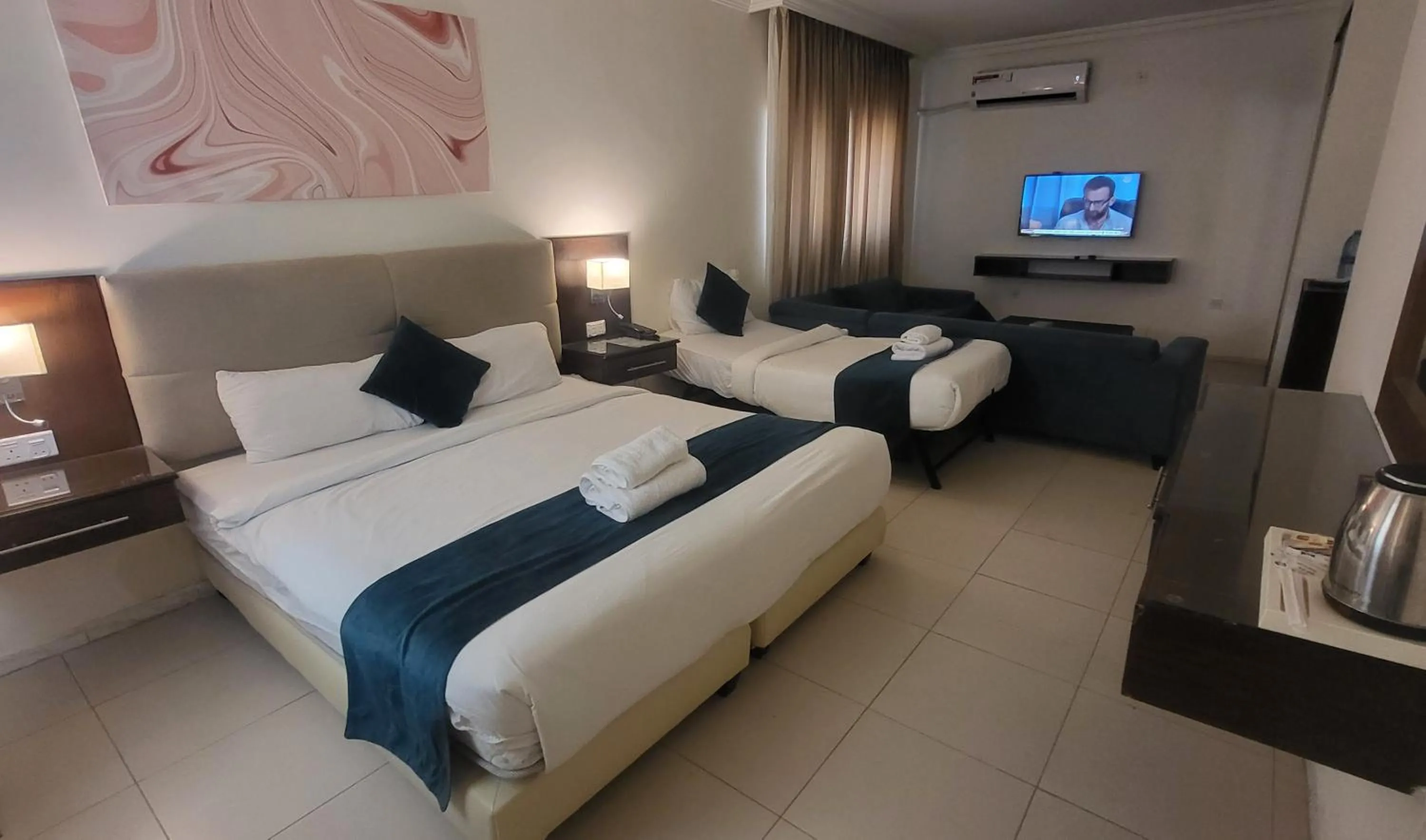 Basic Triple Room in Jordan View Hotel