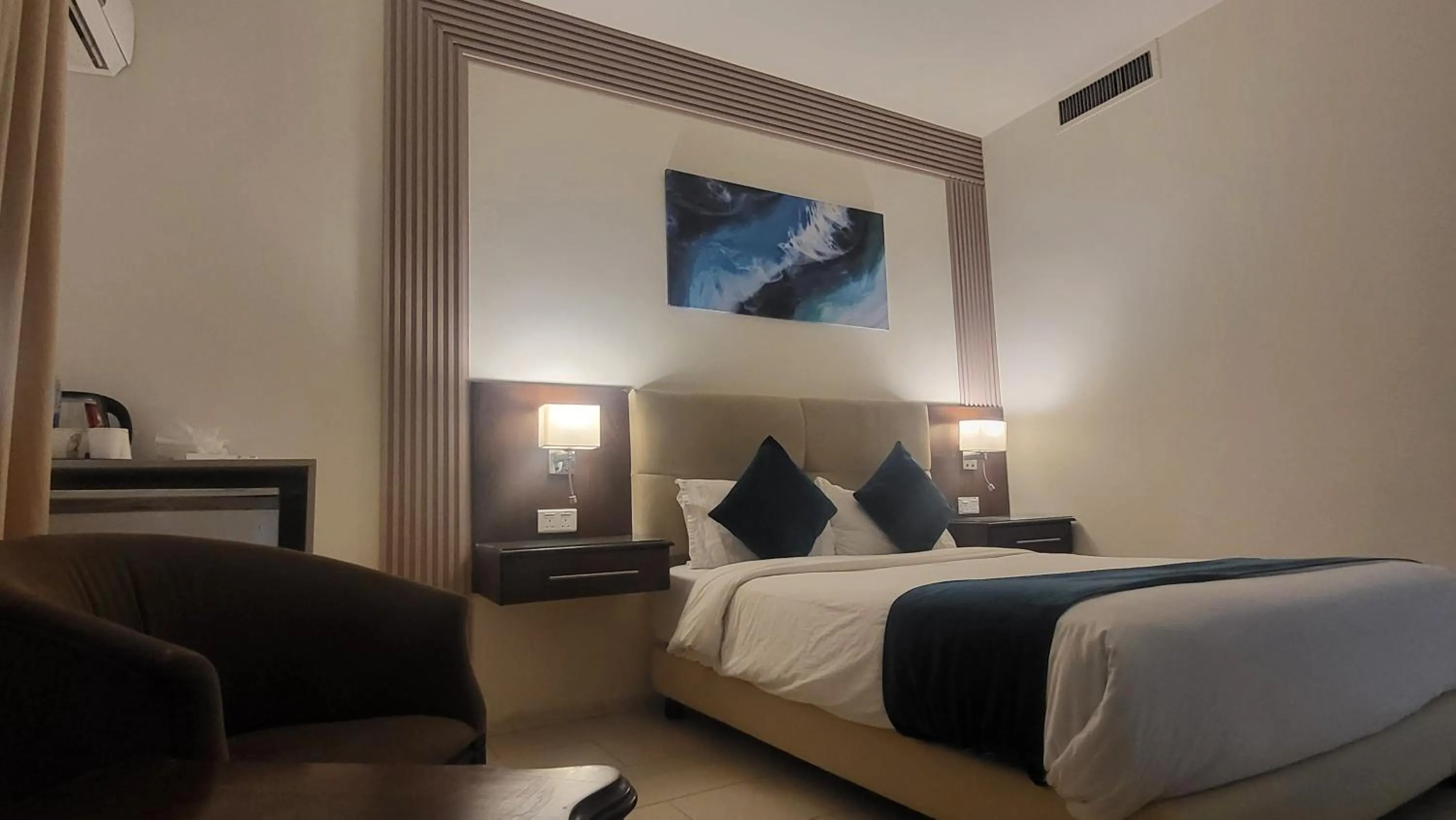 Deluxe Double Room with City View in Jordan View Hotel