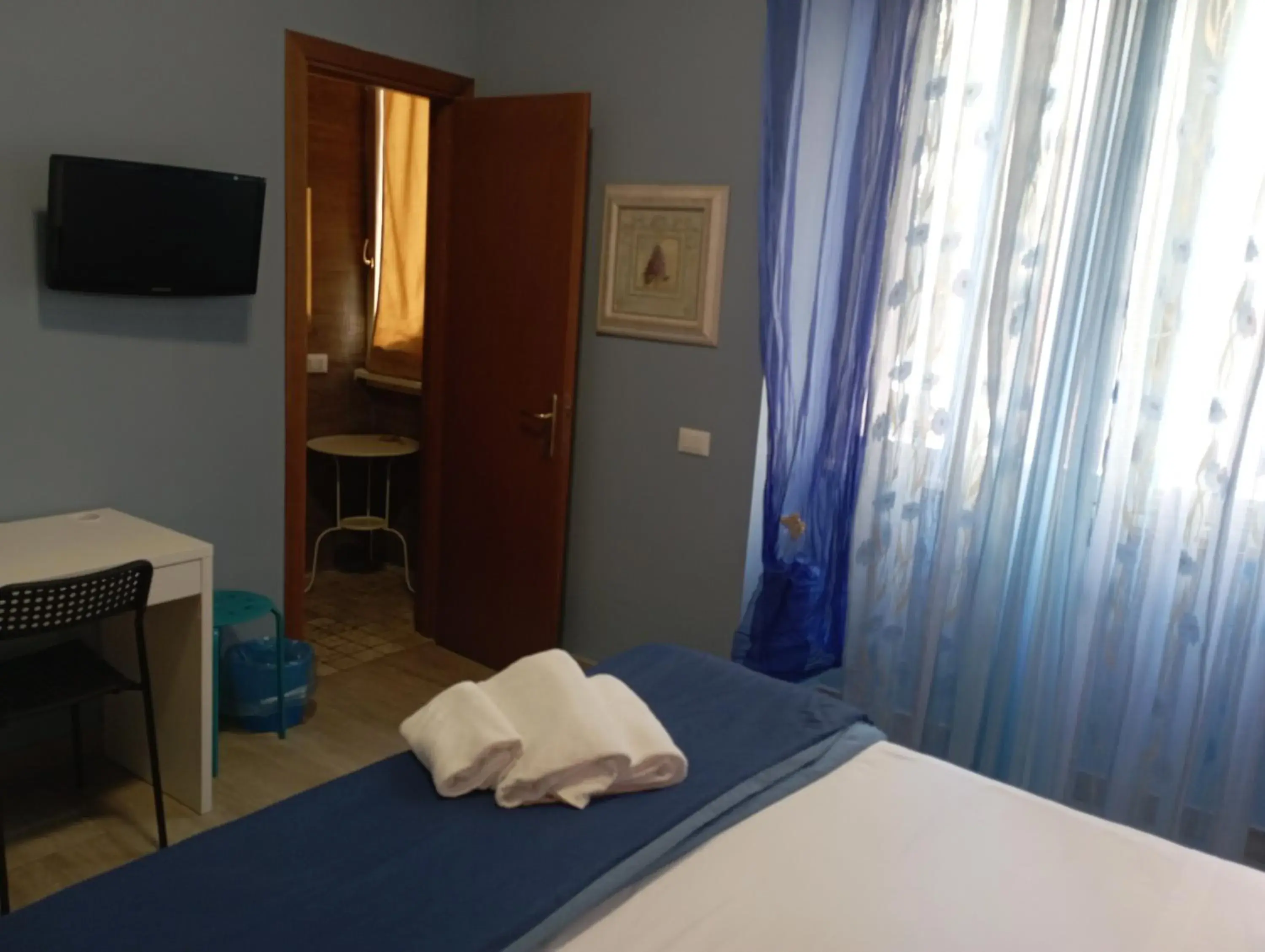 Double Room - single occupancy in NEW PARADISE Double Room - single occupancy in NEW PARADISE