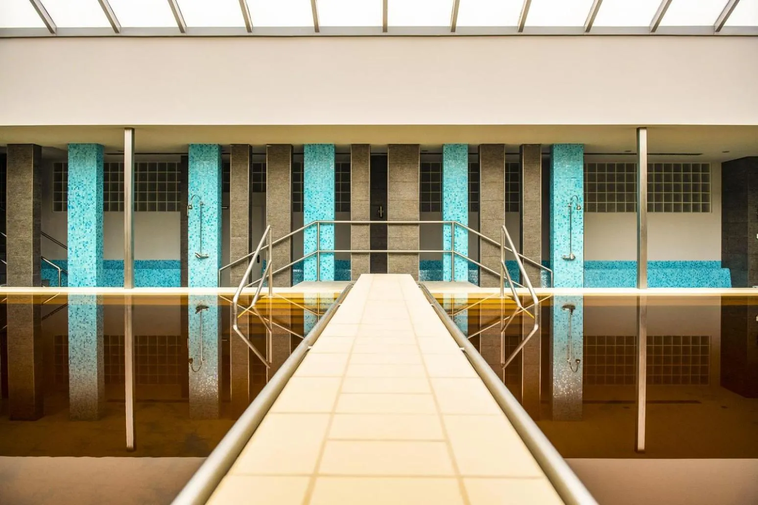 Hot Spring Bath in Hotel Délibáb