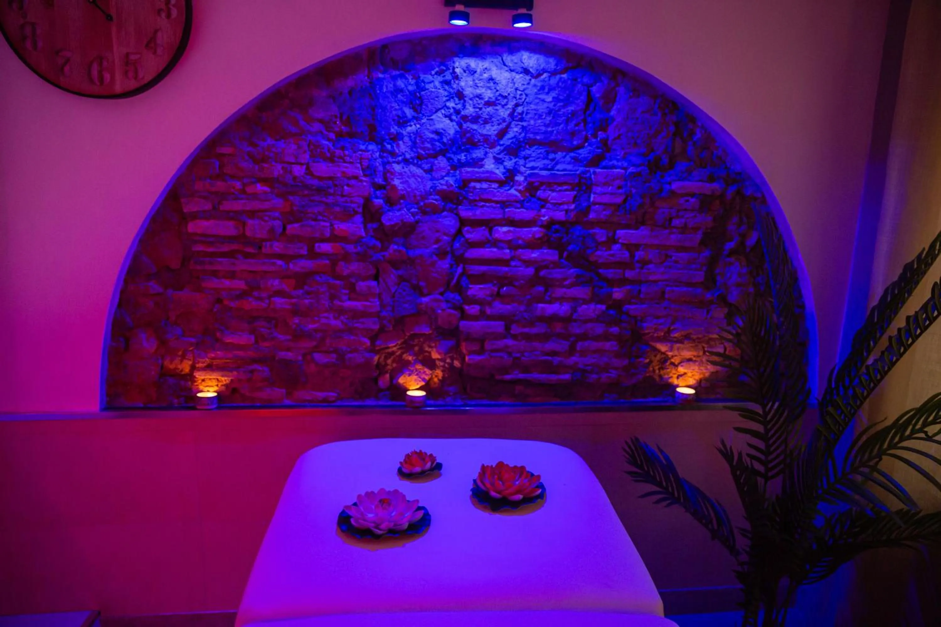 Massage in Corso Suite 107 Rooms Wellness & Spa
