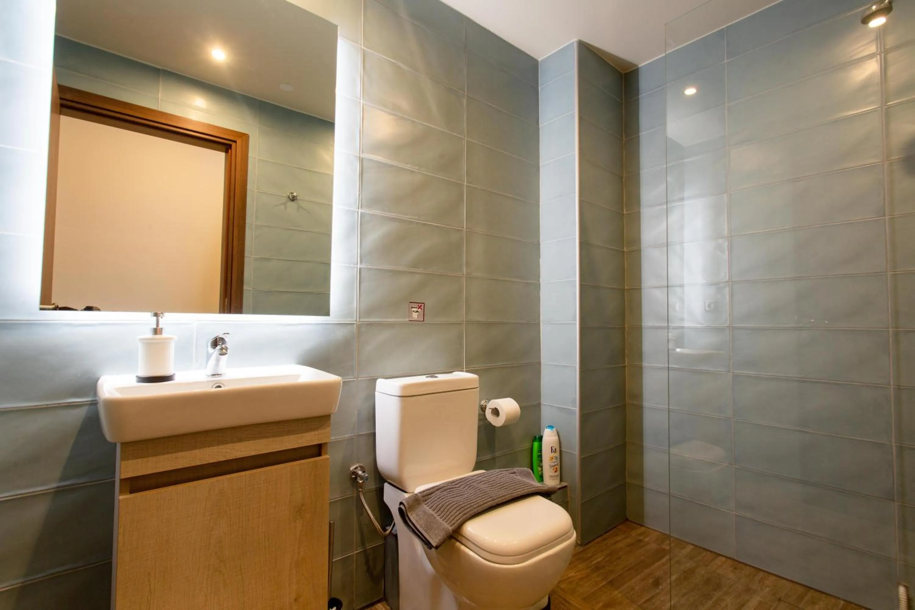 Leone Suites