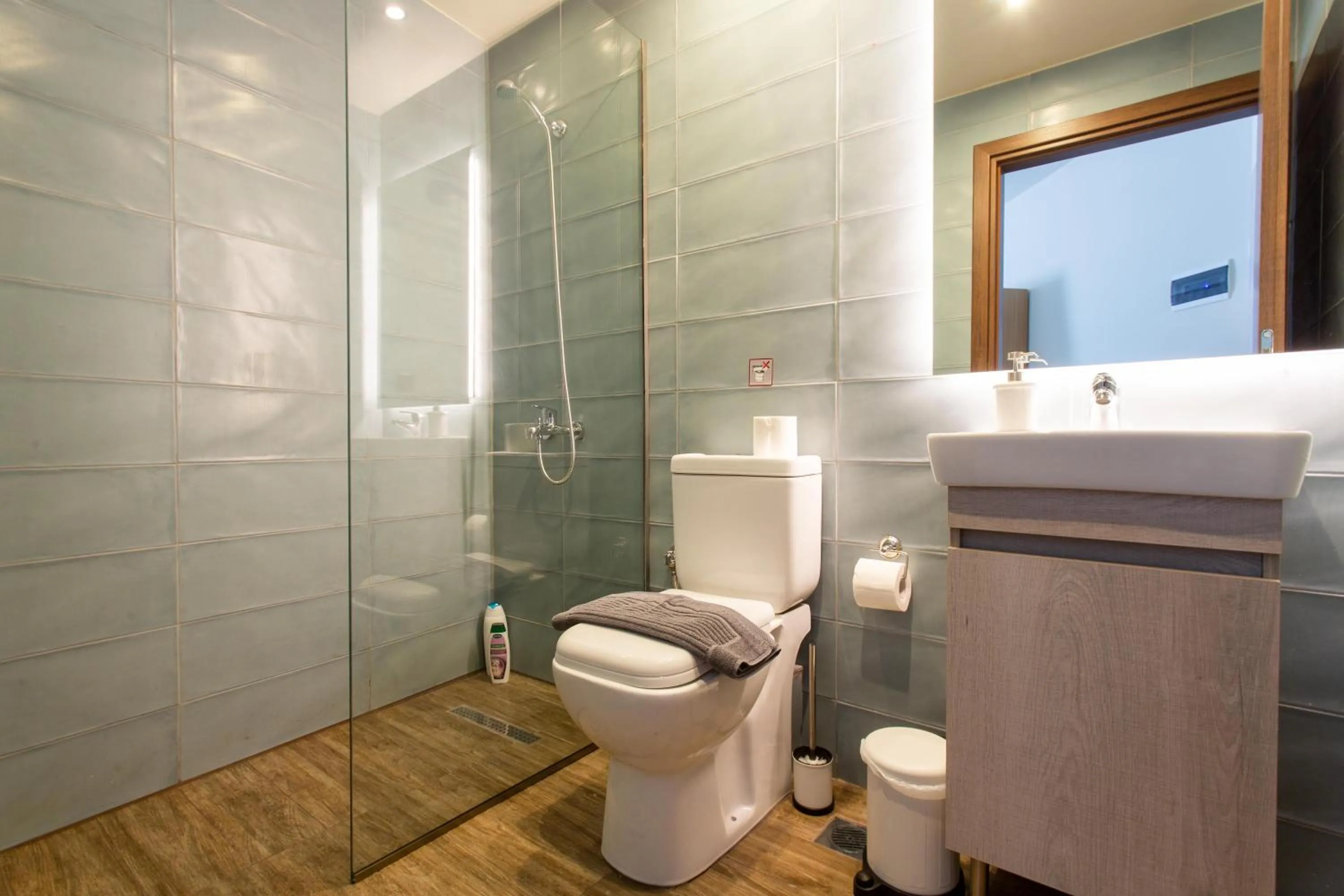 Leone Suites