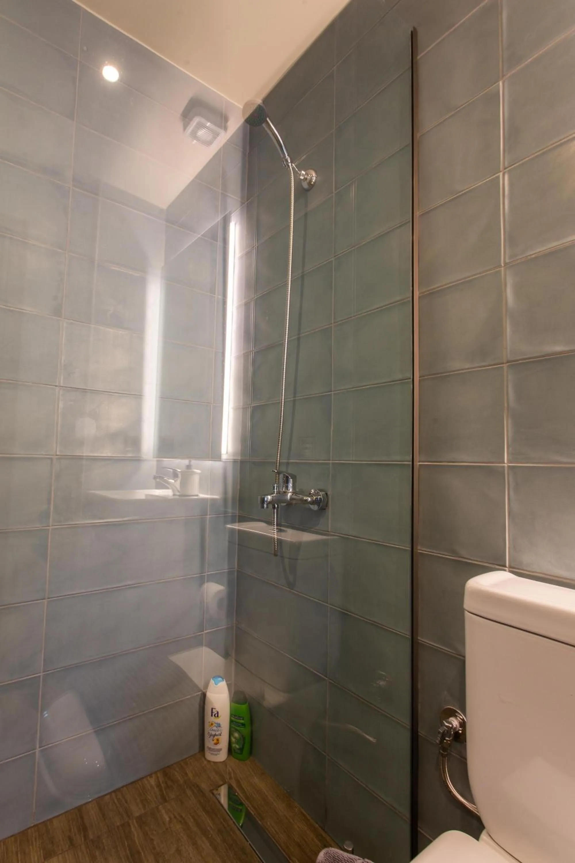 Leone Suites