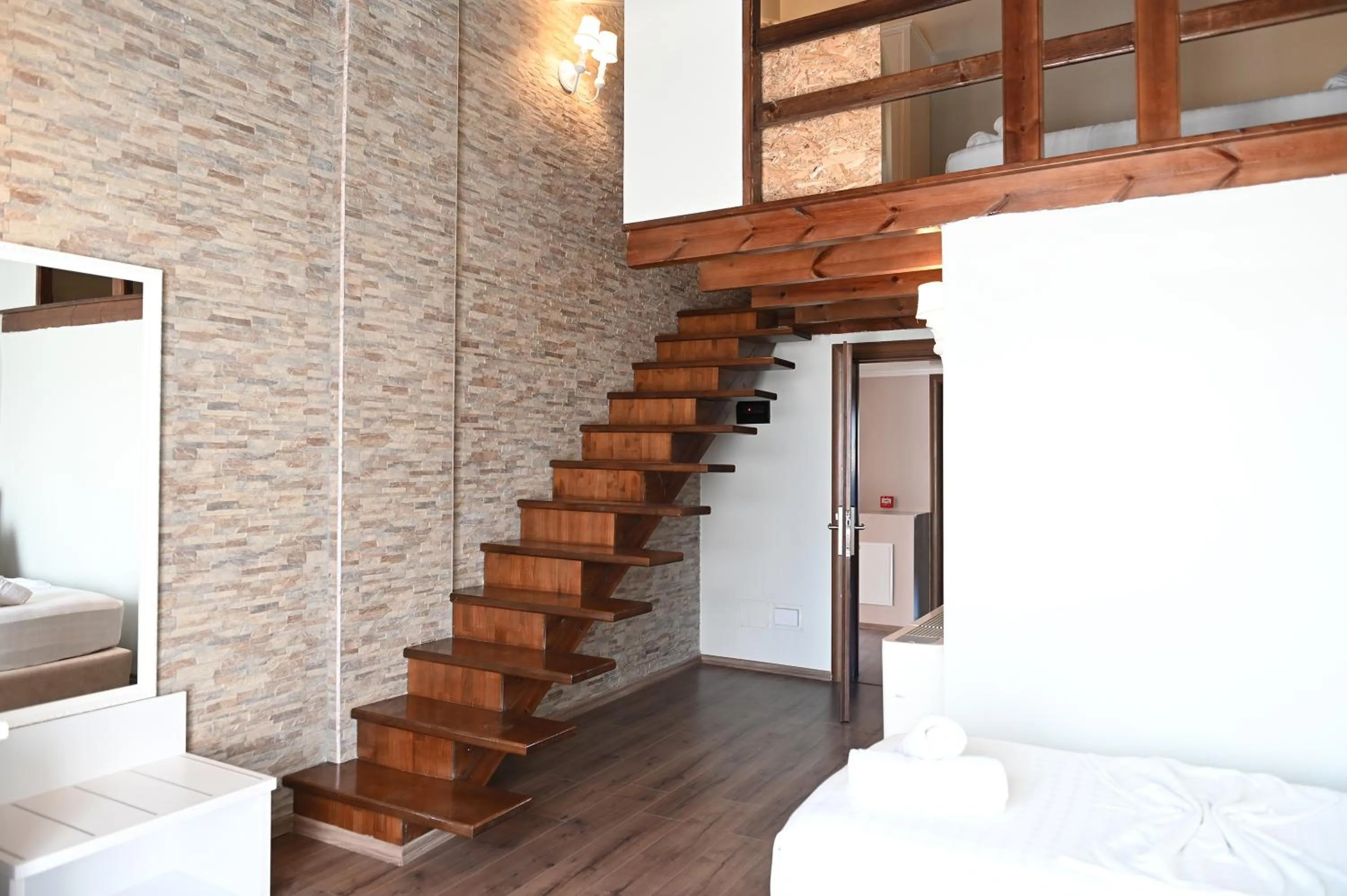 Bedroom in Hotel Onufri