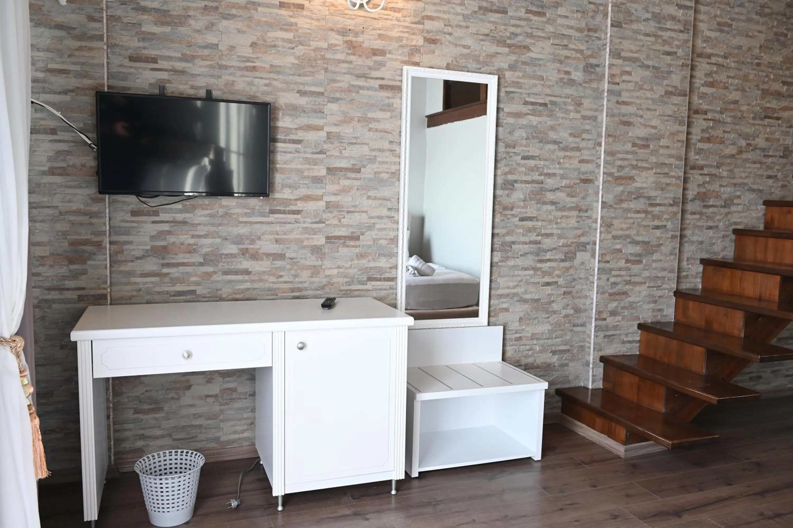 TV and multimedia in Hotel Onufri