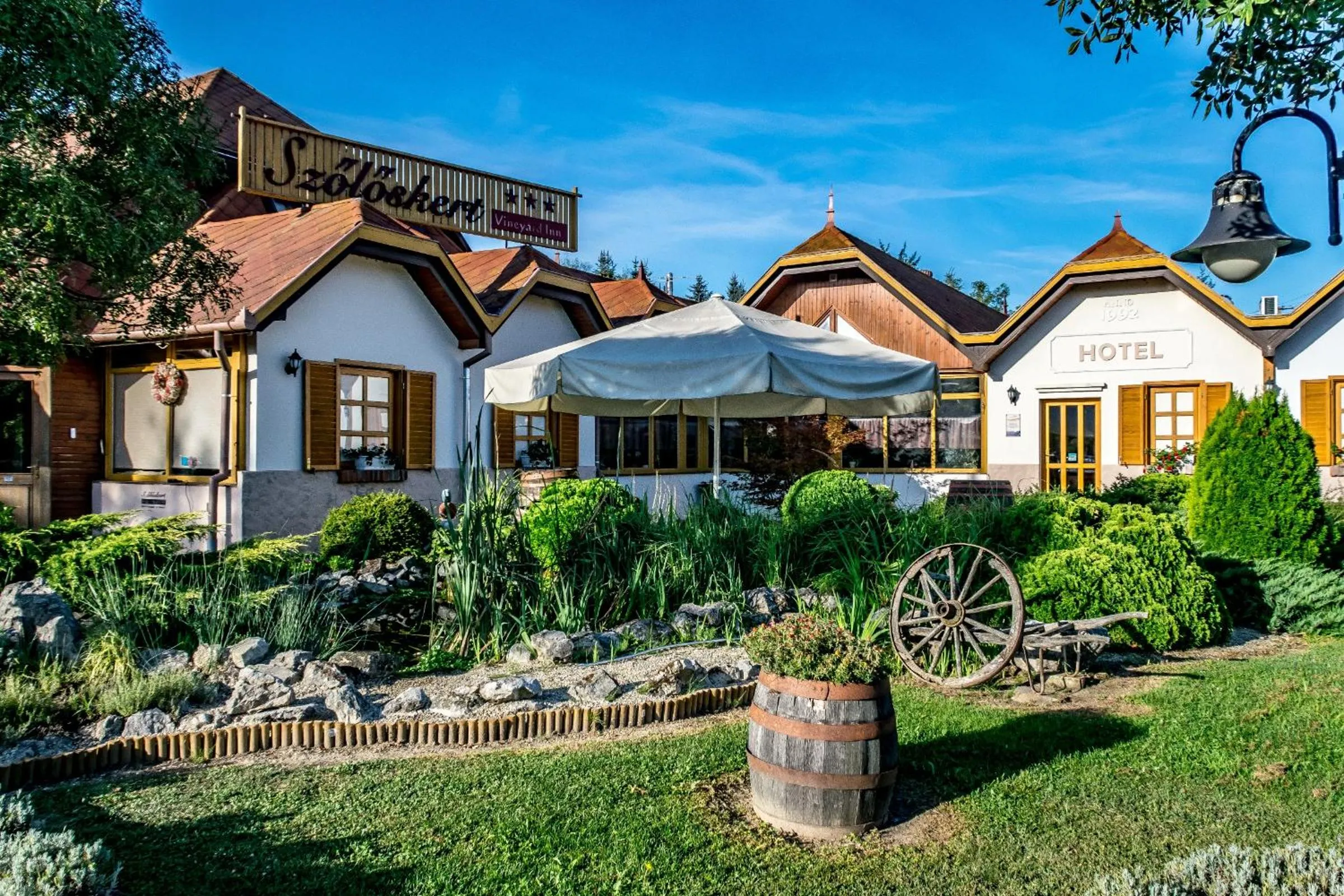 Facade/entrance in Hotel Vineyard Inn - Szőlőskert