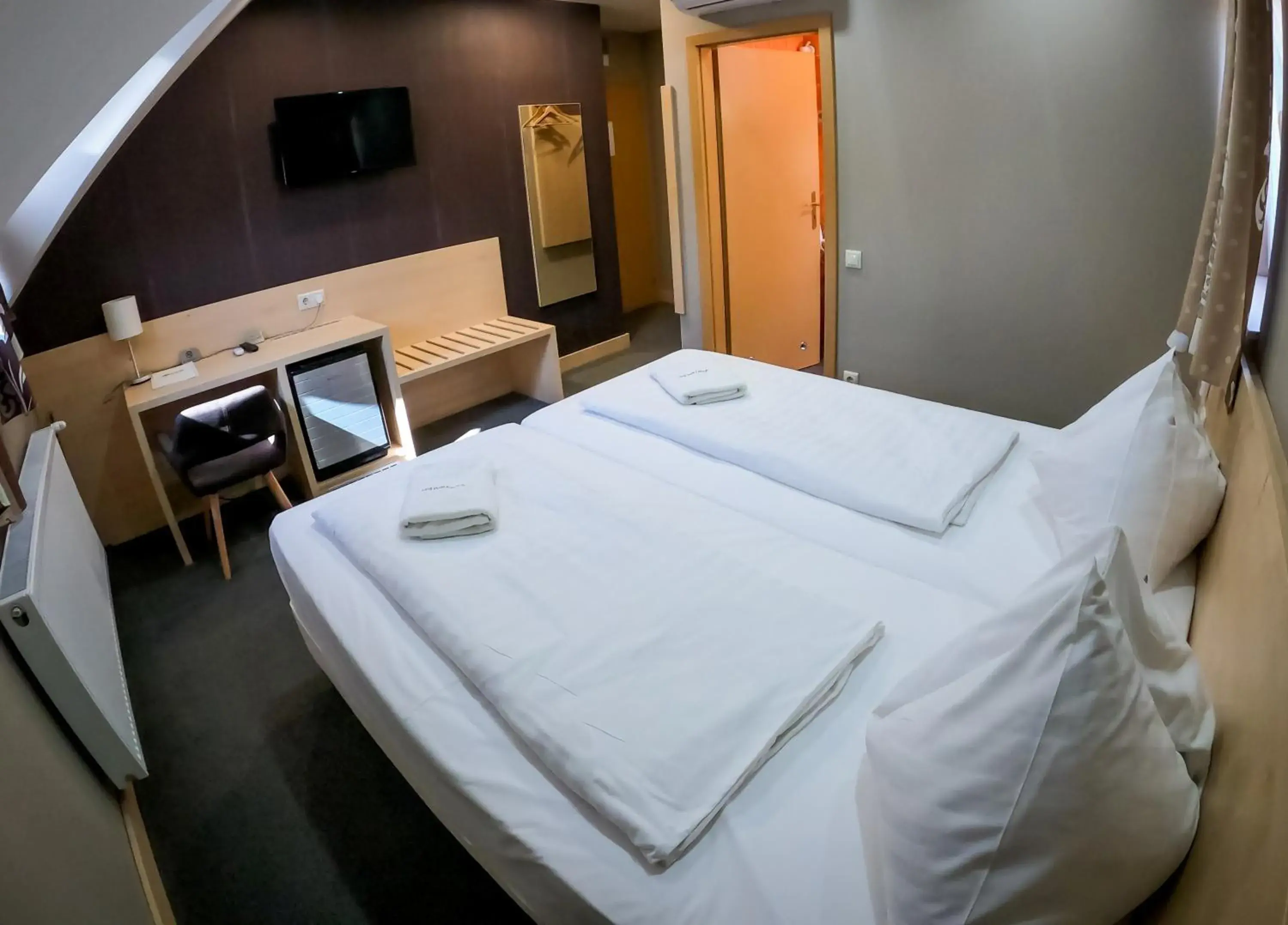 Standard Twin Room in Hotel Vineyard Inn - Szőlőskert Standard Twin Room in Hotel Vineyard Inn - Szőlőskert