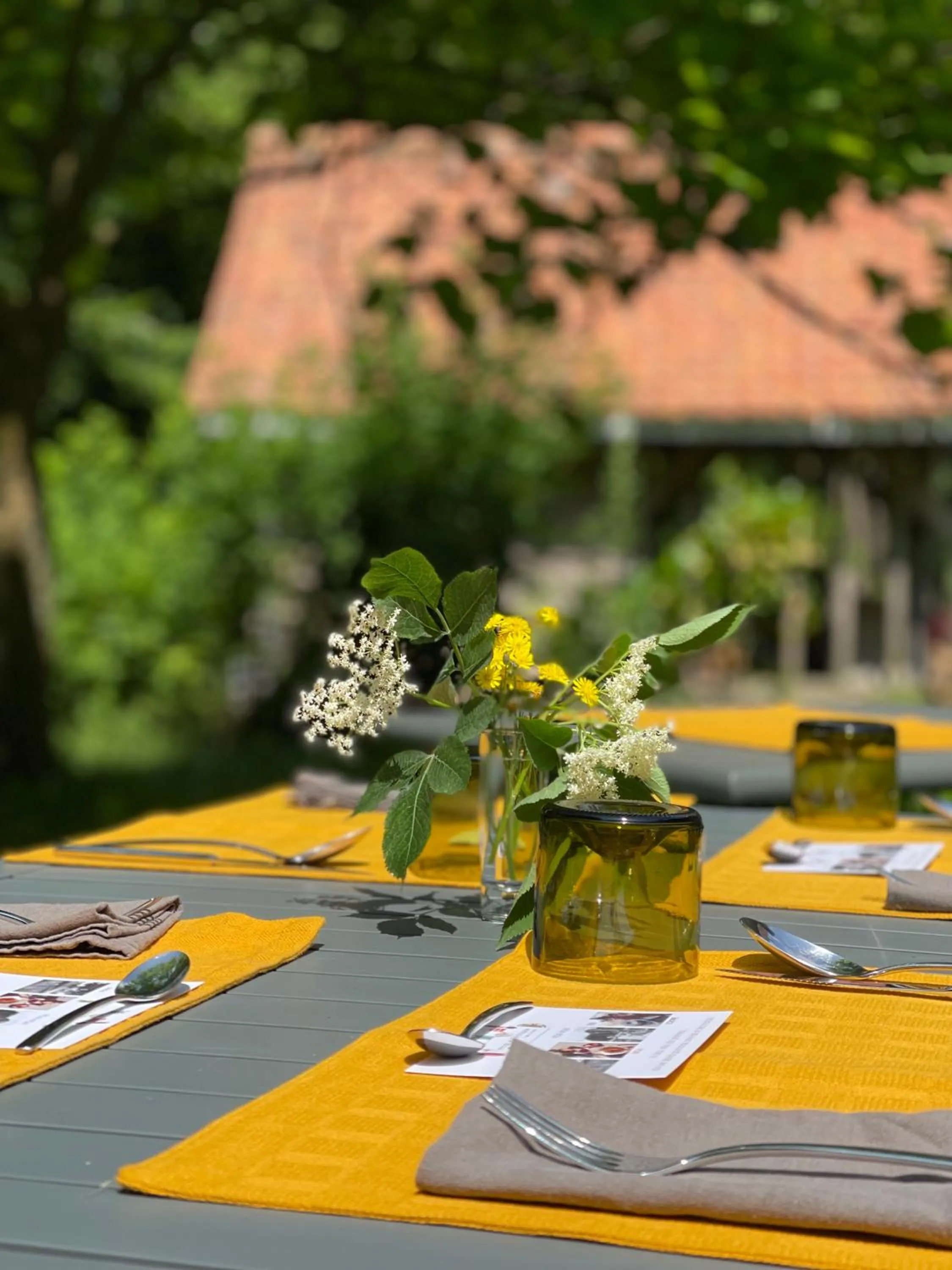 Restaurant/places to eat in Domaine de Fresnoy