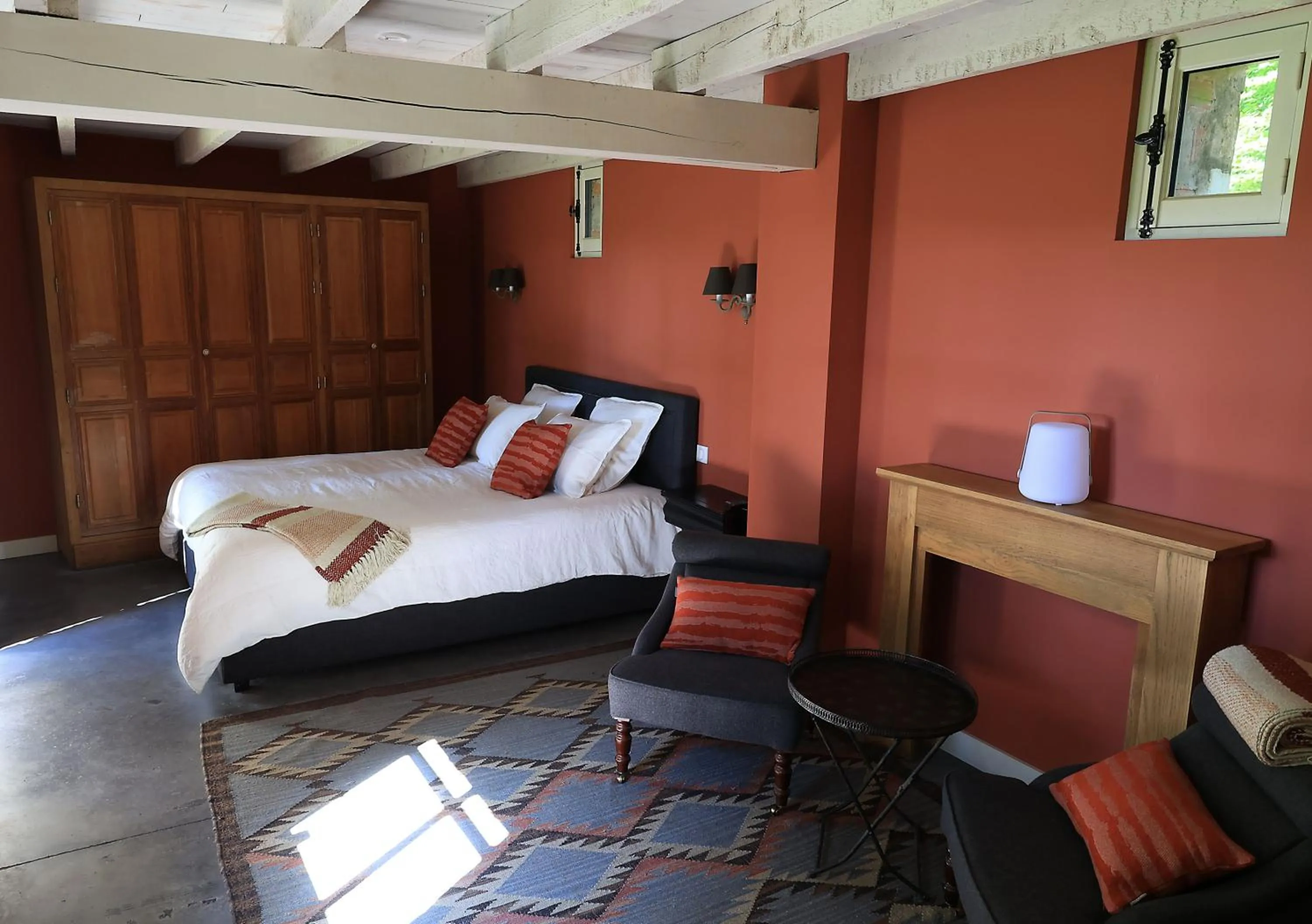 Photo of the whole room in Domaine de Fresnoy