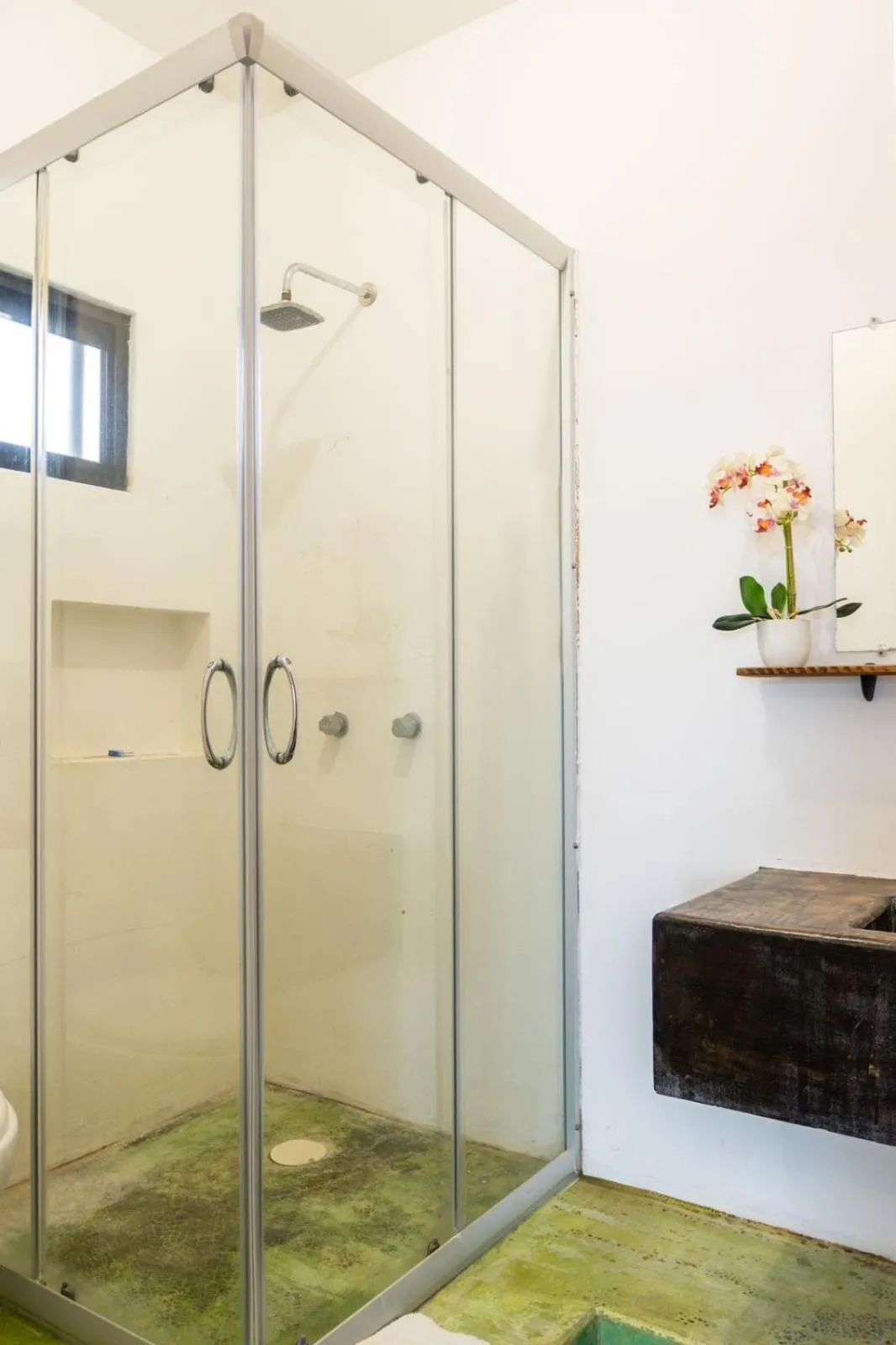 Casa Arrecife - Dorado Suite, Fast Wifi & Balcony! Beach is steps away!
