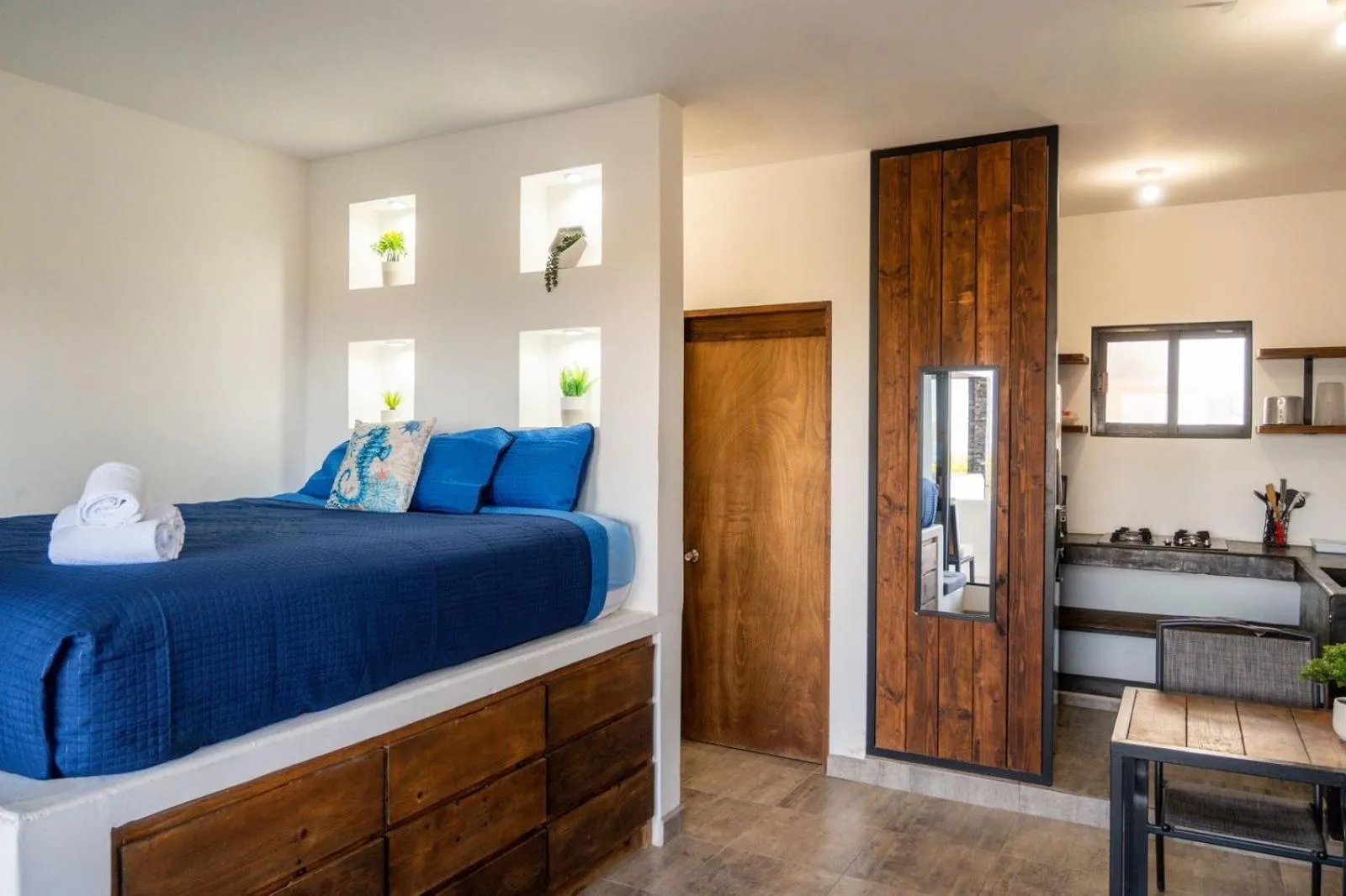 Bed in Casa Arrecife - Dorado Suite, Fast Wifi & Balcony! Beach is steps away!
