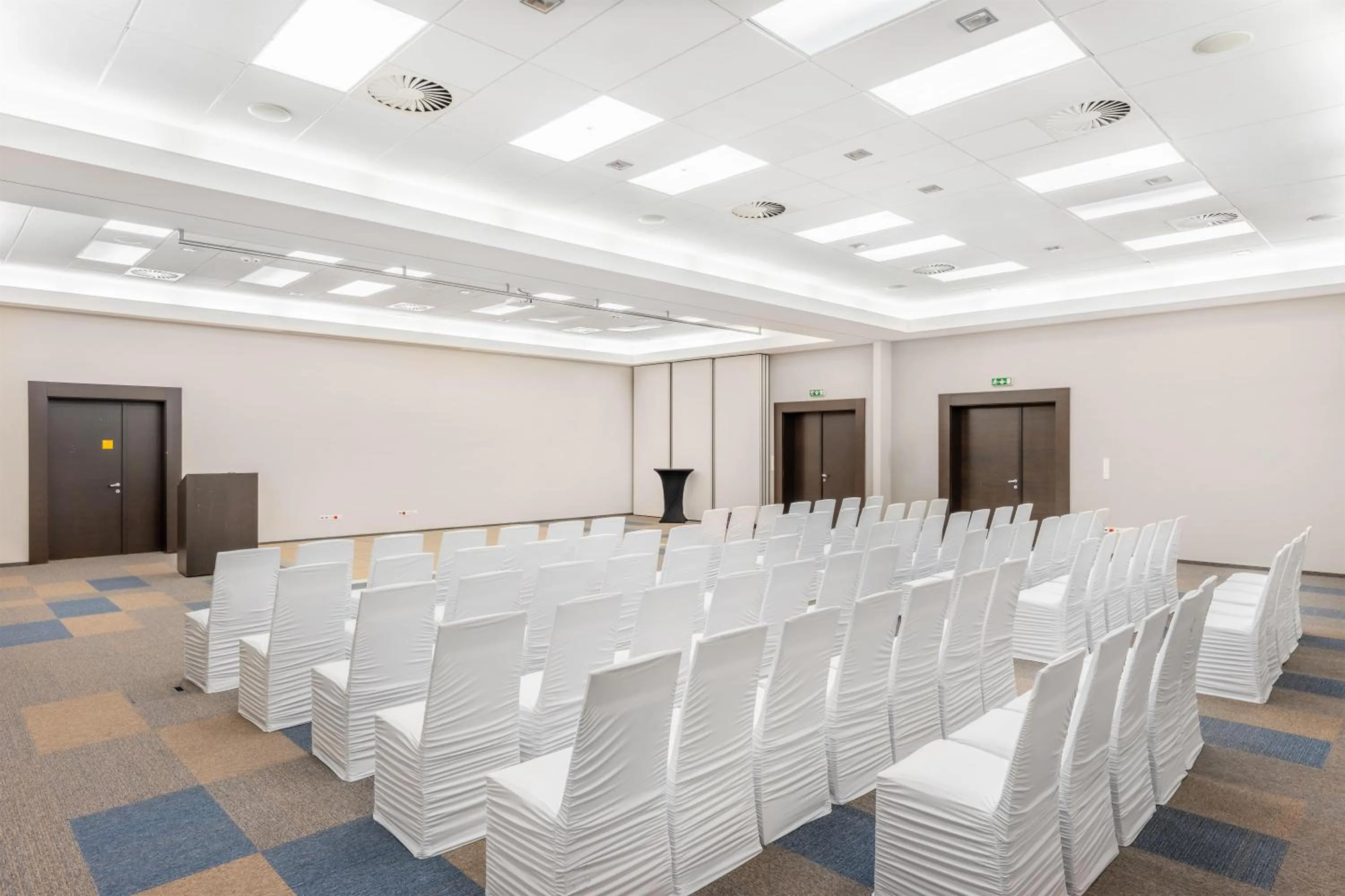 Meeting/conference room in Park Inn by Radisson Sarvar Resort & Spa - All Inclusive