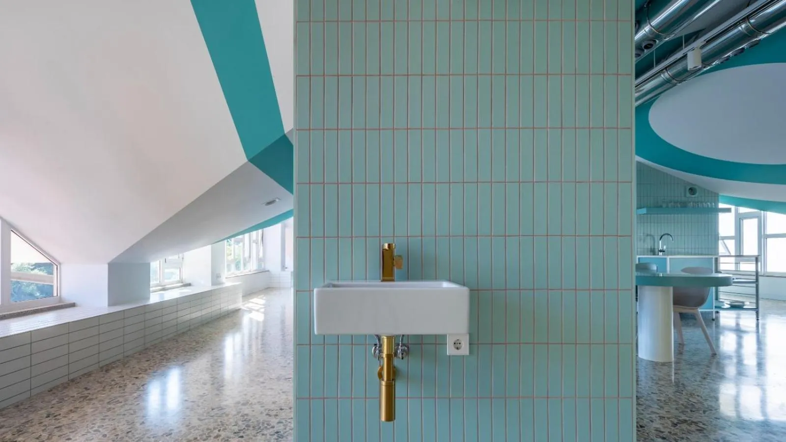 Kitchen or kitchenette in Loop INN Hostel Santiago de Compostela