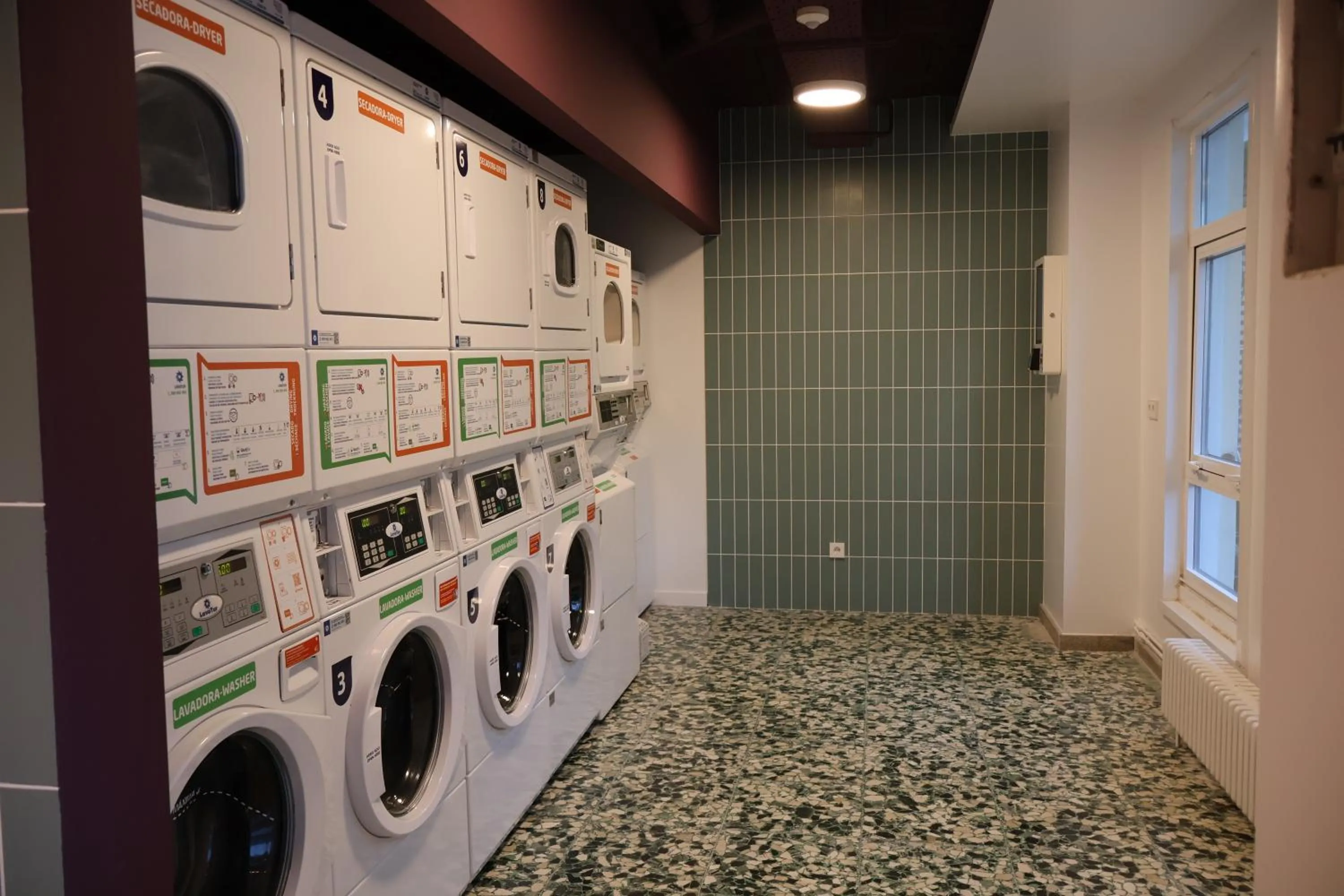 laundry in Loop INN Hostel Santiago de Compostela