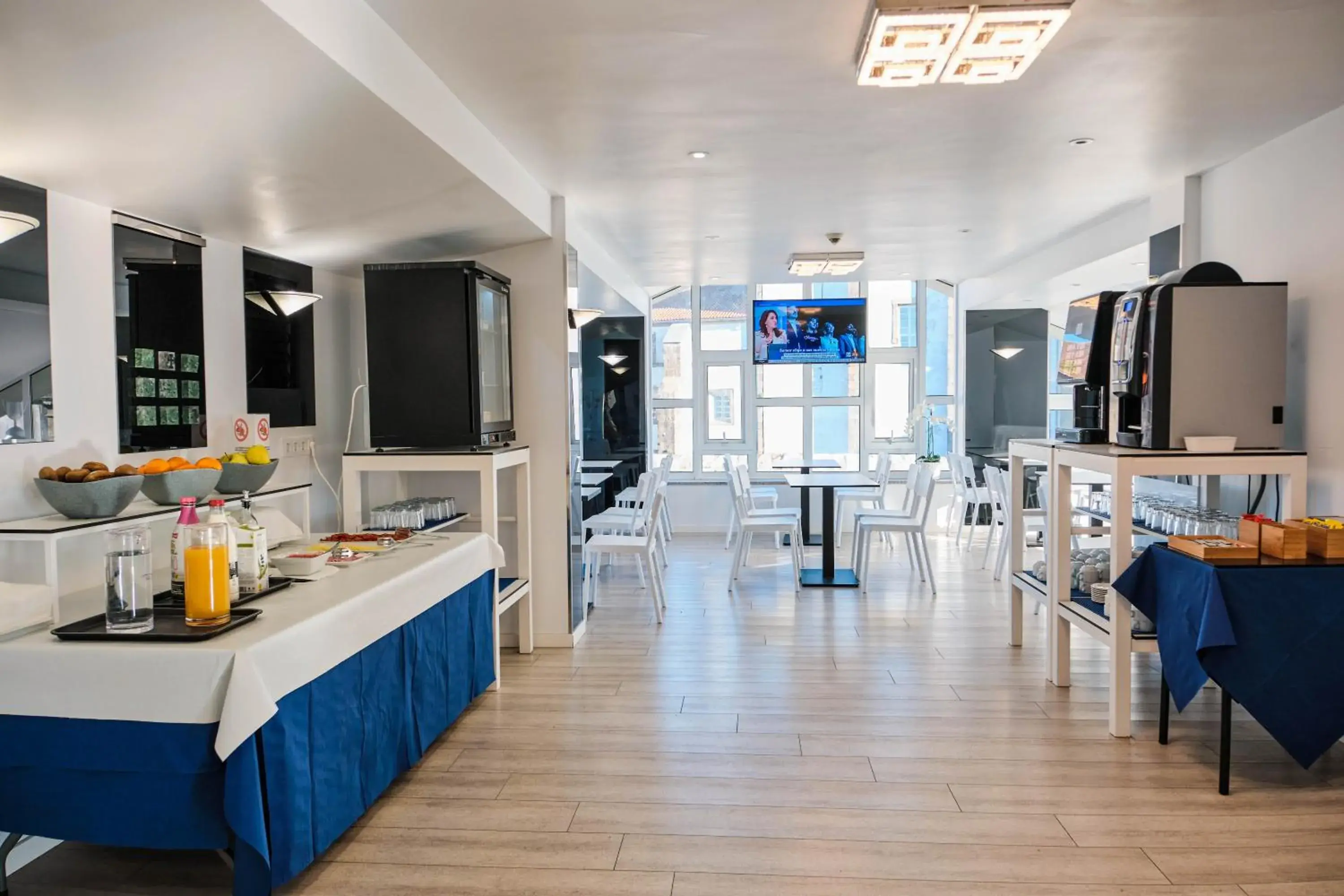 Breakfast in Loop INN Hostel Santiago de Compostela Breakfast in Loop INN Hostel Santiago de Compostela