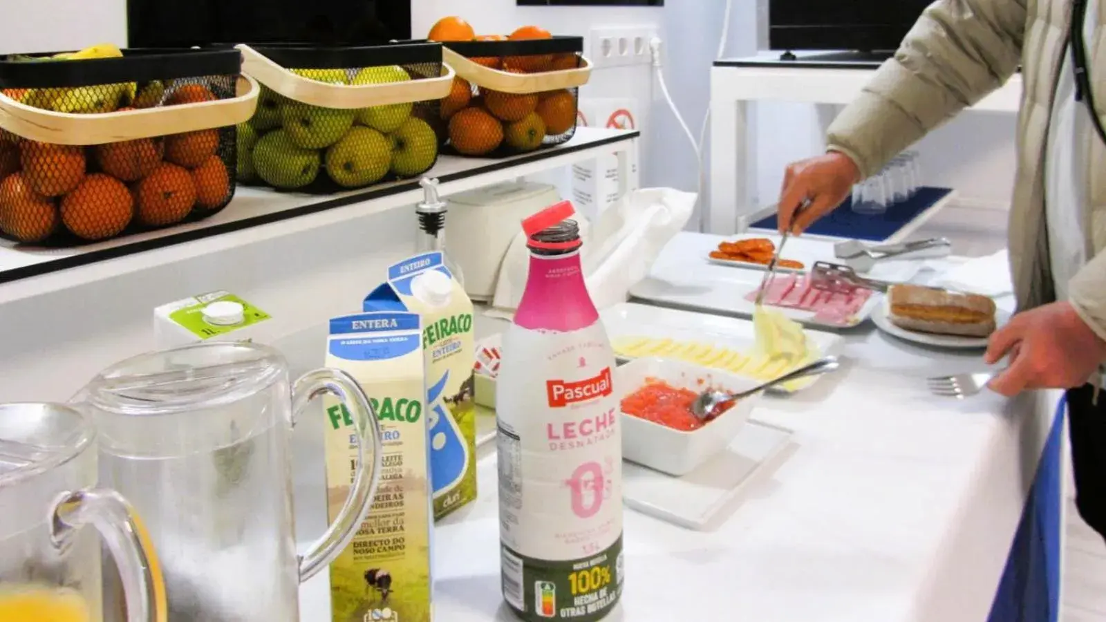 Breakfast in Loop INN Hostel Santiago de Compostela Breakfast in Loop INN Hostel Santiago de Compostela