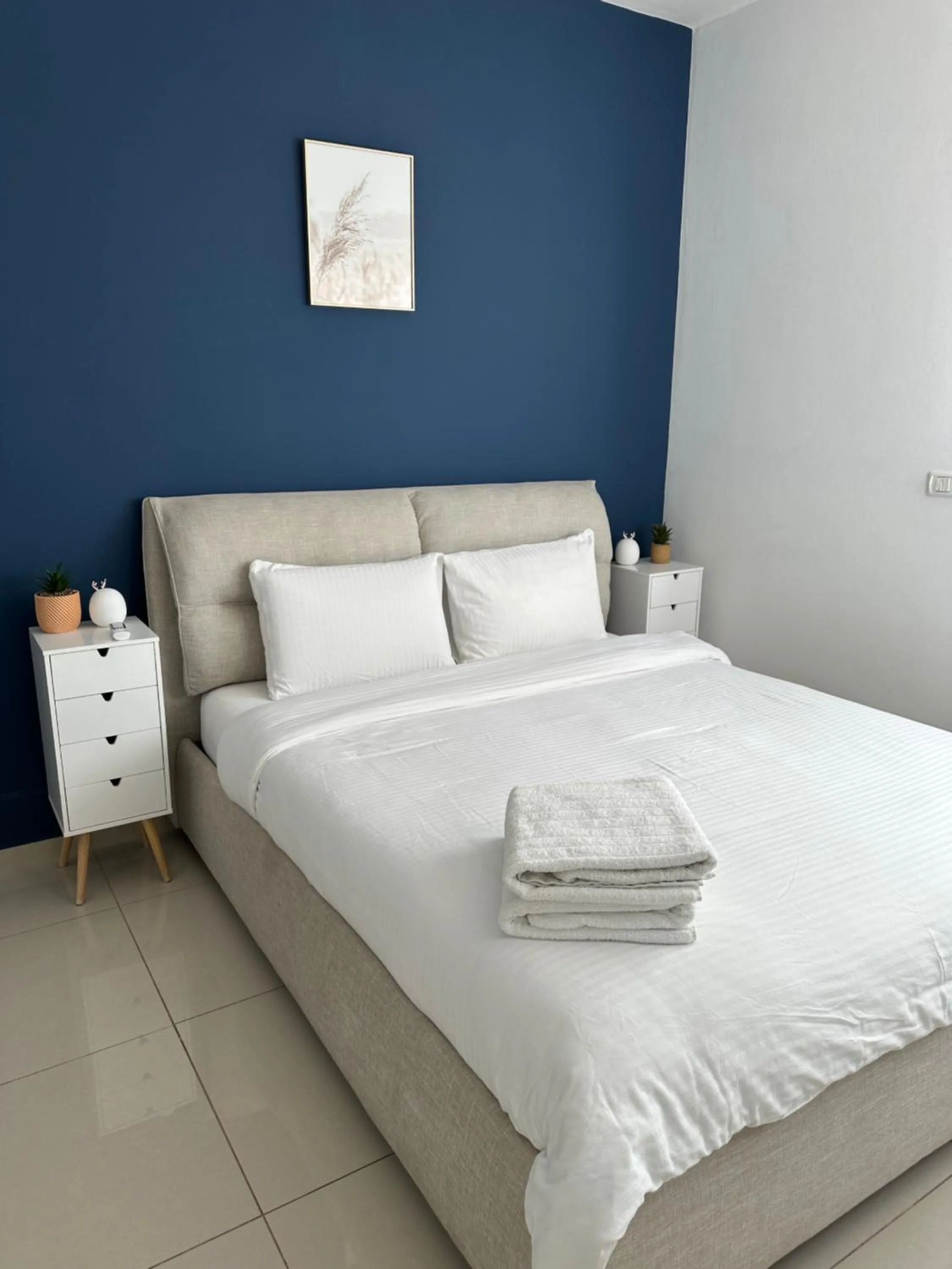 Bed in Sea view penthouse Private rooftop jacuzzi