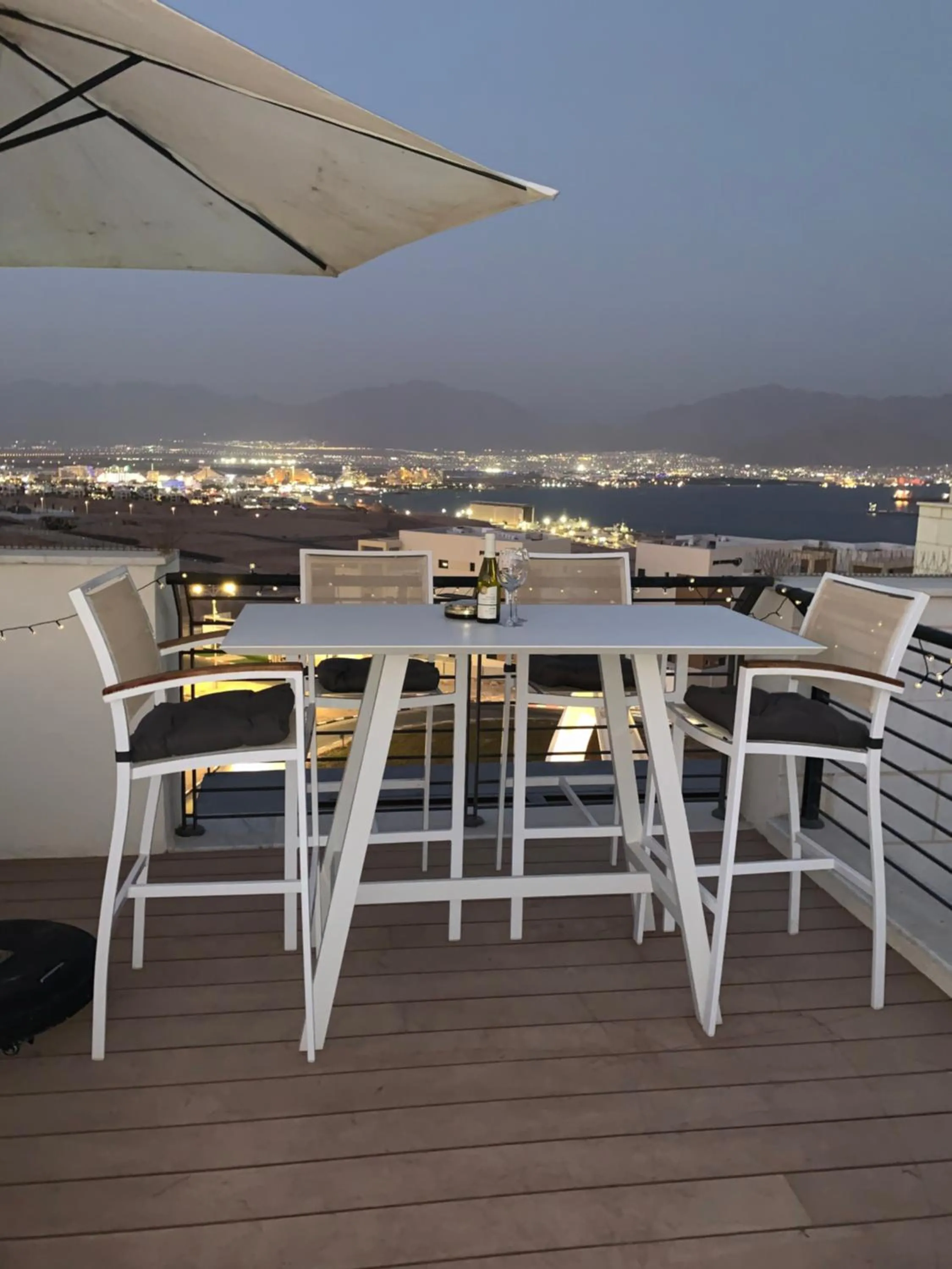 Lounge or bar in Sea view penthouse Private rooftop jacuzzi
