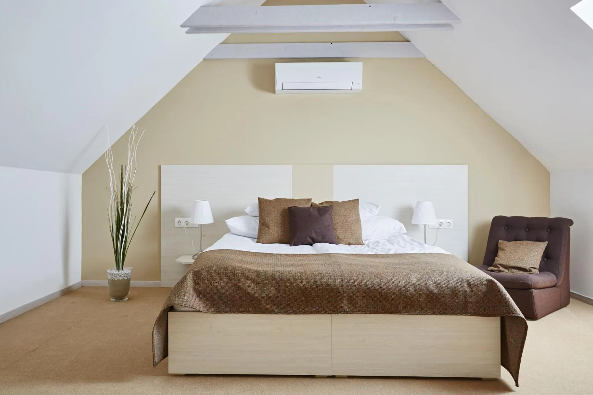 Bed in Hotel Astoria