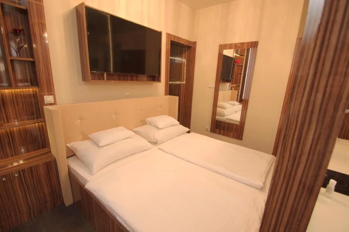 Bed in Hotel Vadászkürt Superior