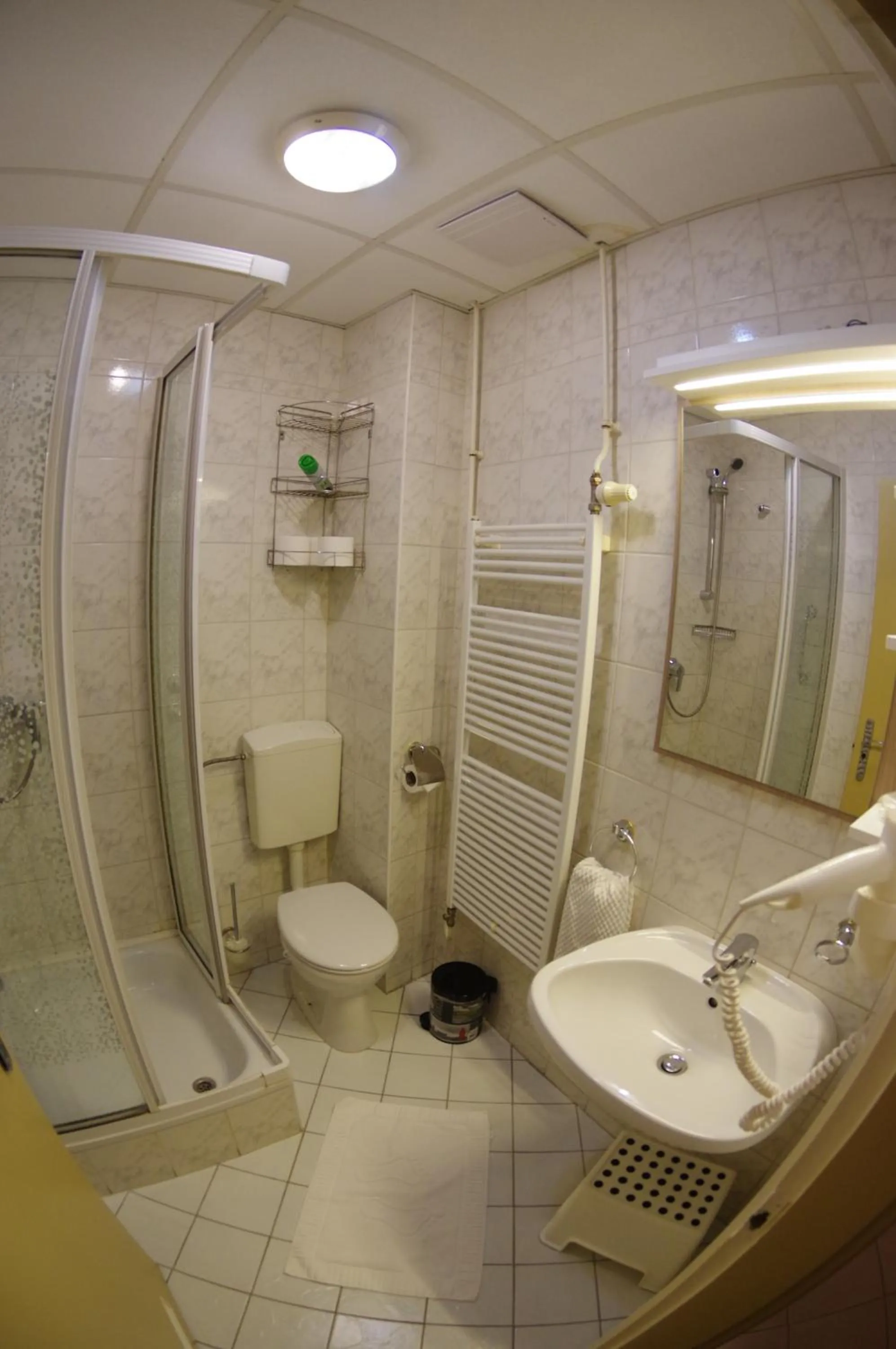 Bathroom in Hotel Vadászkürt Superior