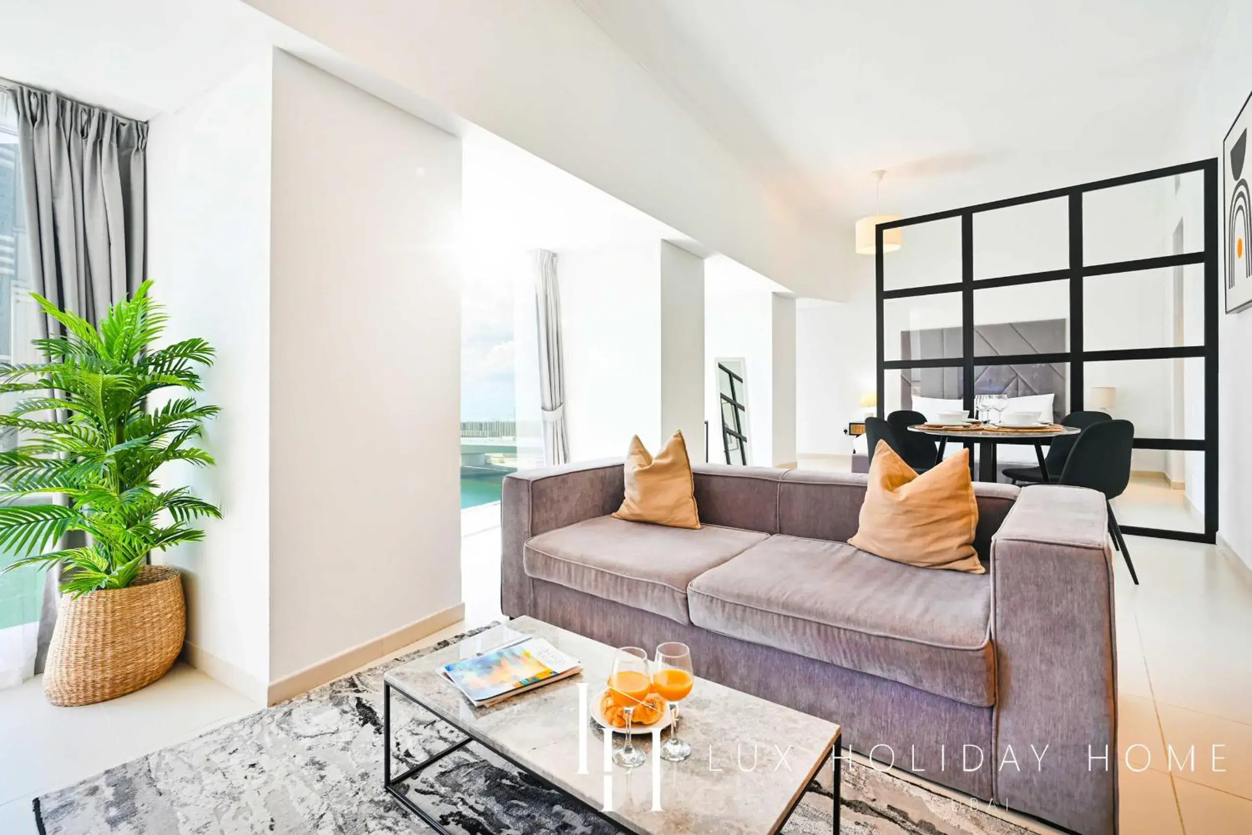 LUX The Cayan Superior Suite in The Dubai Marina LUX The Cayan Superior Suite in The Dubai Marina