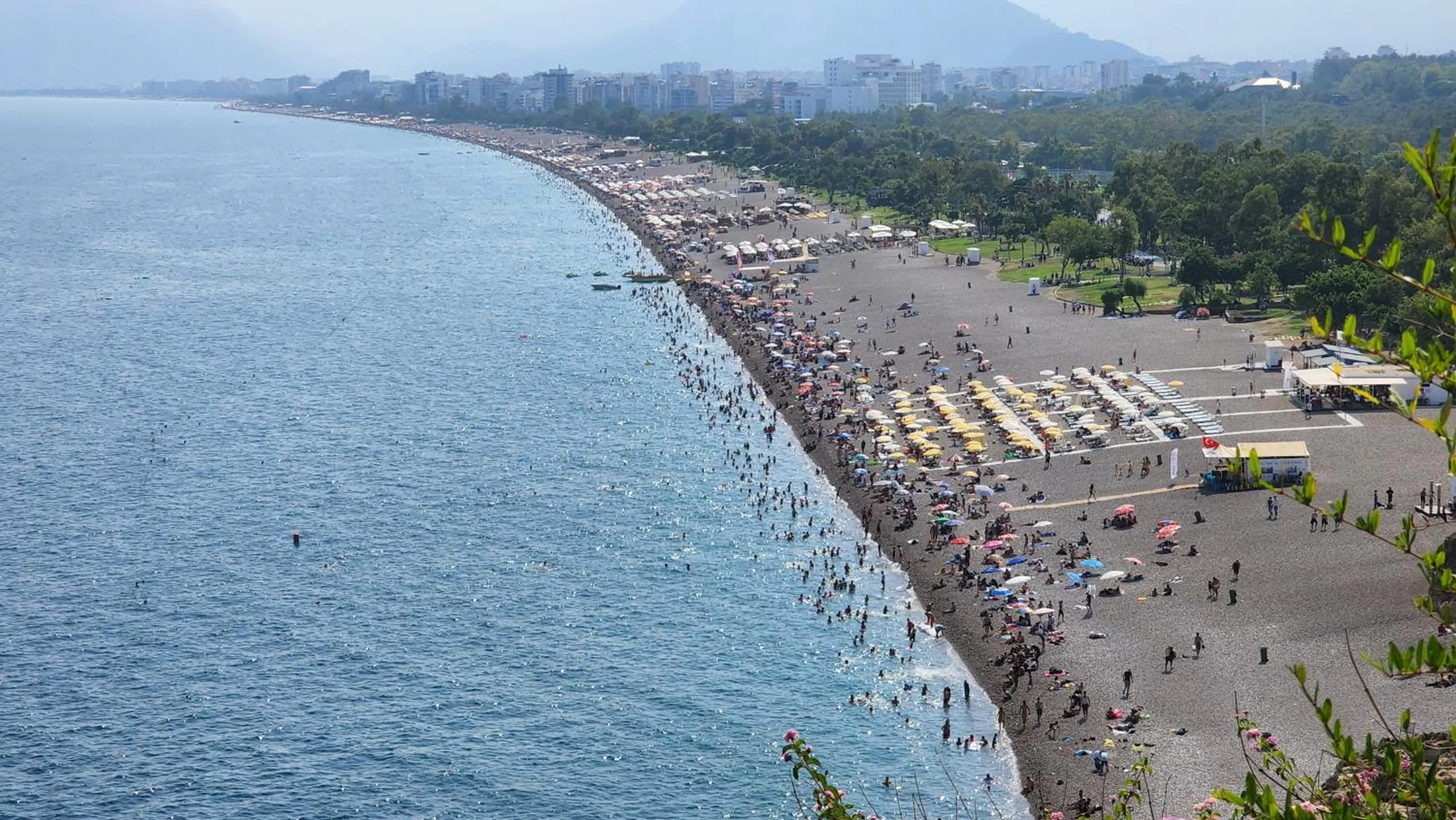 Beach in ANTALYA Konyaaltı Gündüz Otel