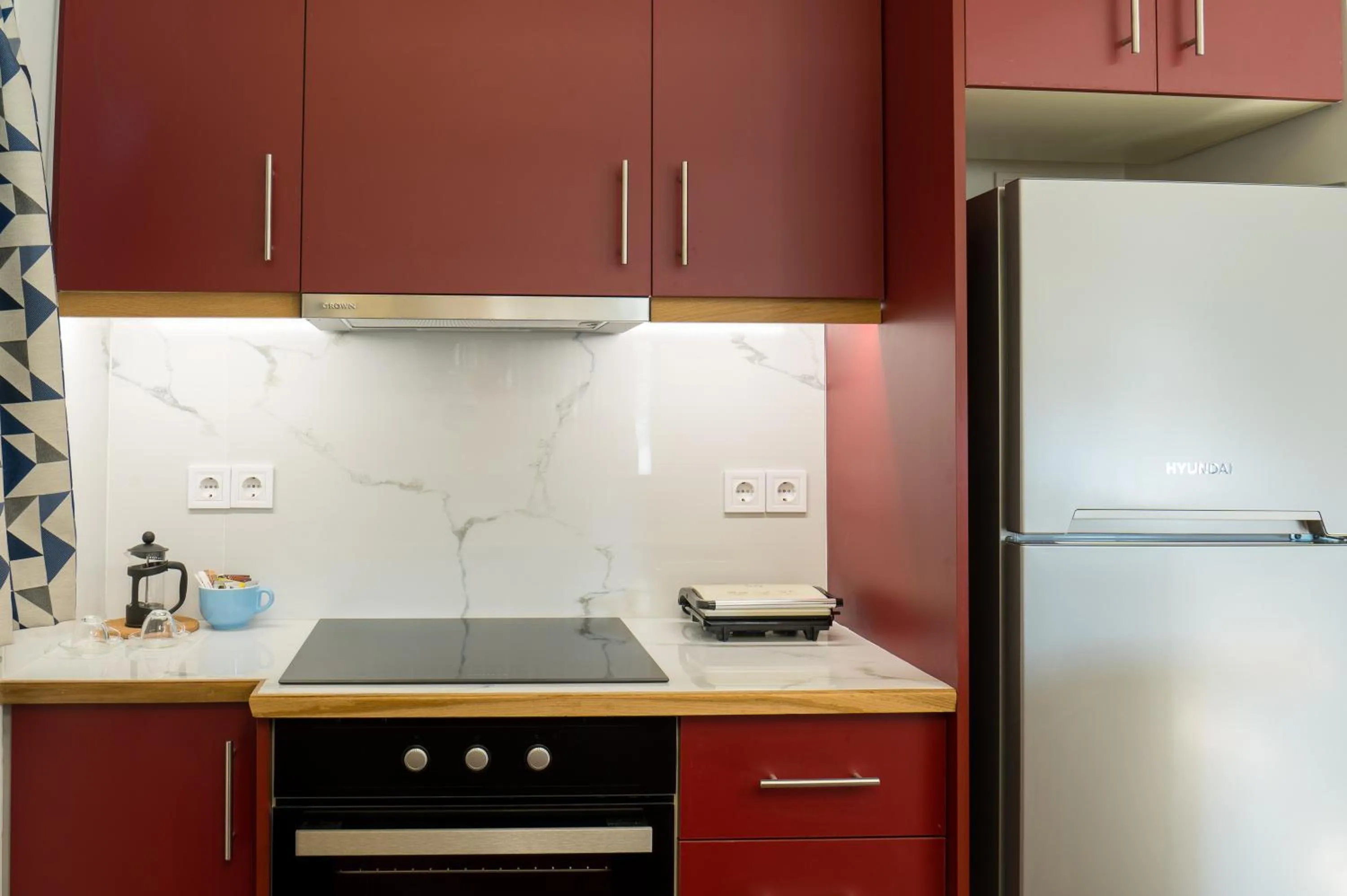 Kitchen or kitchenette in CHROMA Lodge Rafina